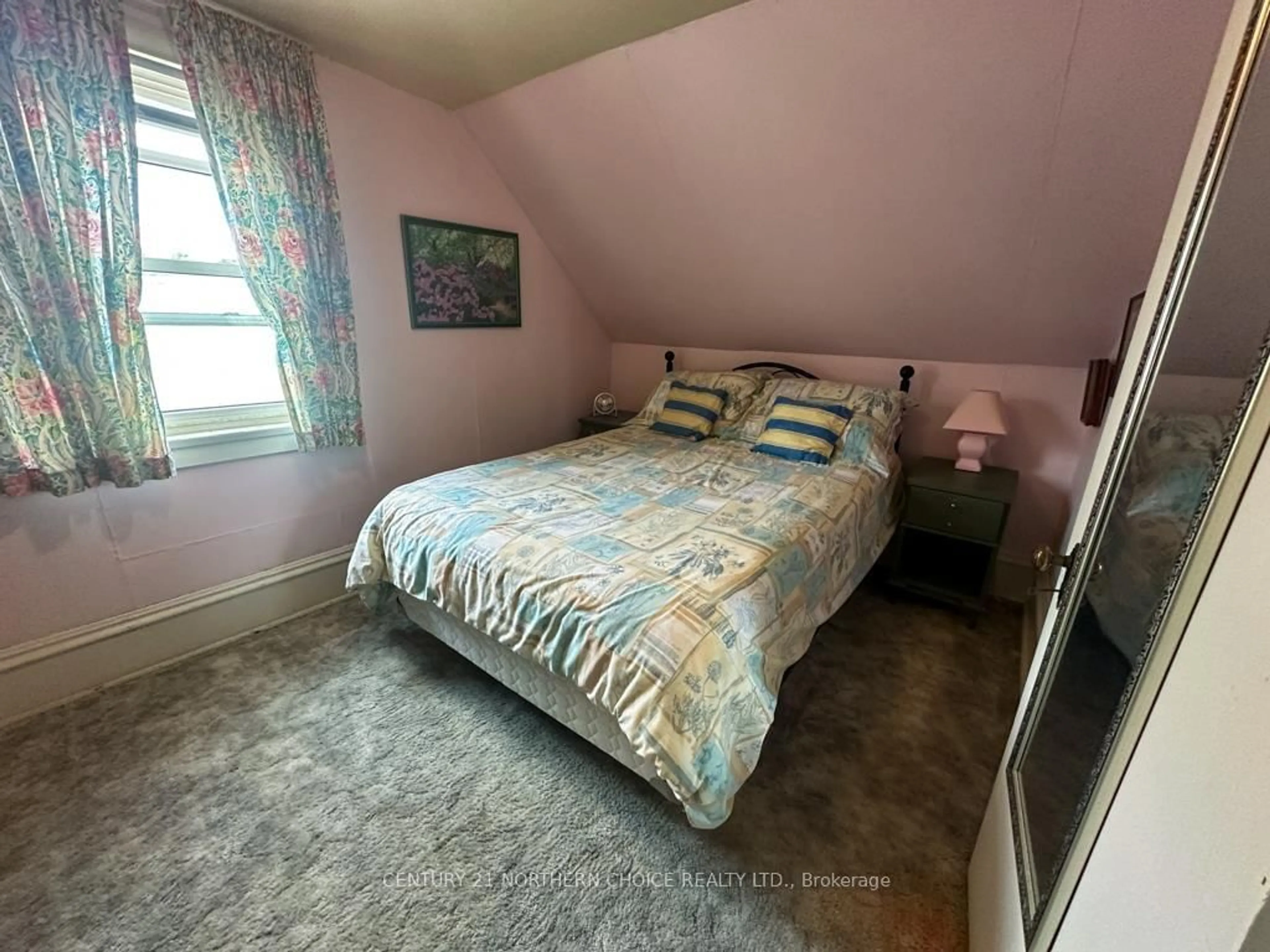 A pic of a room for 115 Eighth Ave, Kenora Ontario P9N 2H1