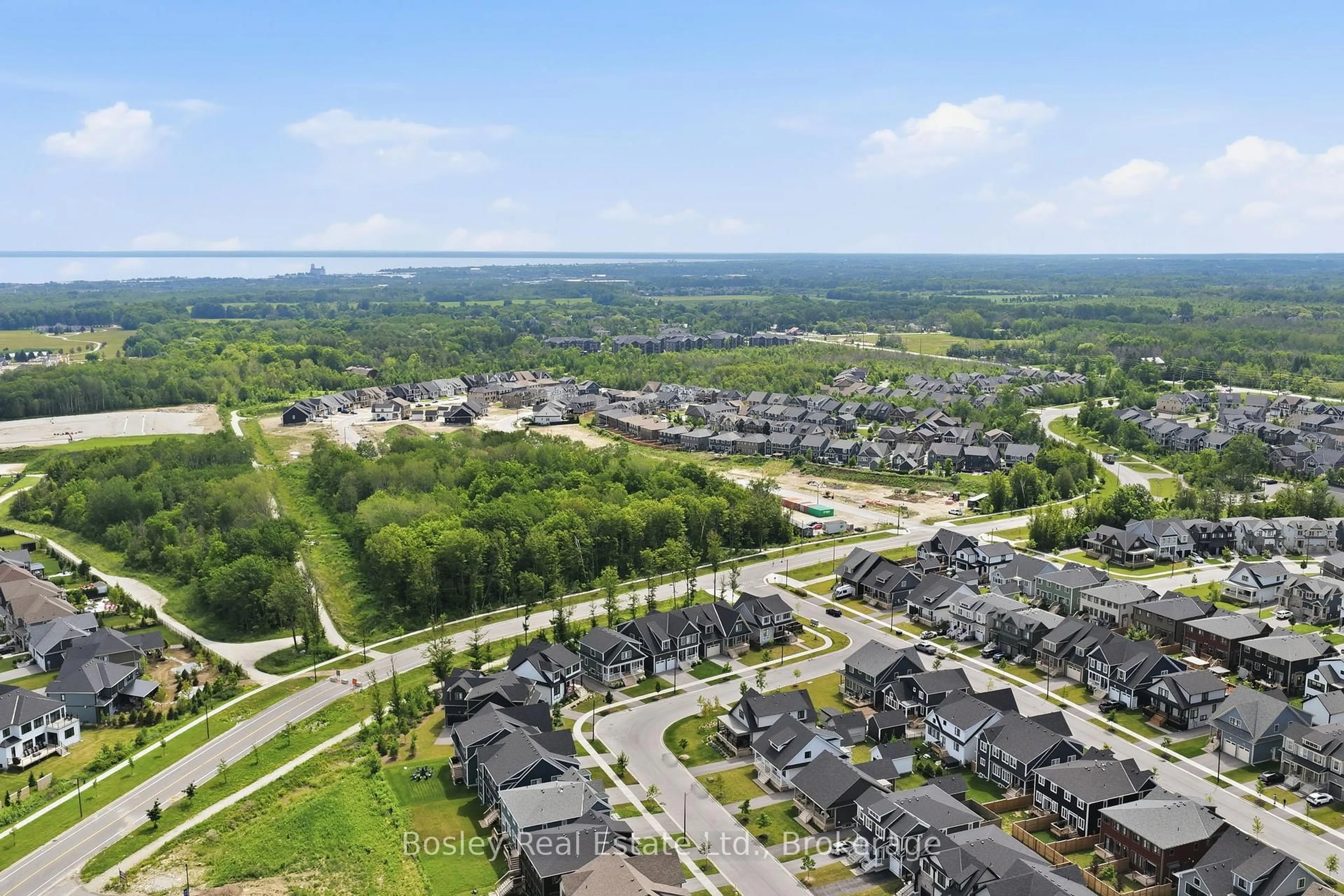 A pic from outside/outdoor area/front of a property/back of a property/a pic from drone, unknown for 115 Black Willow Cres, Blue Mountains Ontario L9Y 0R4