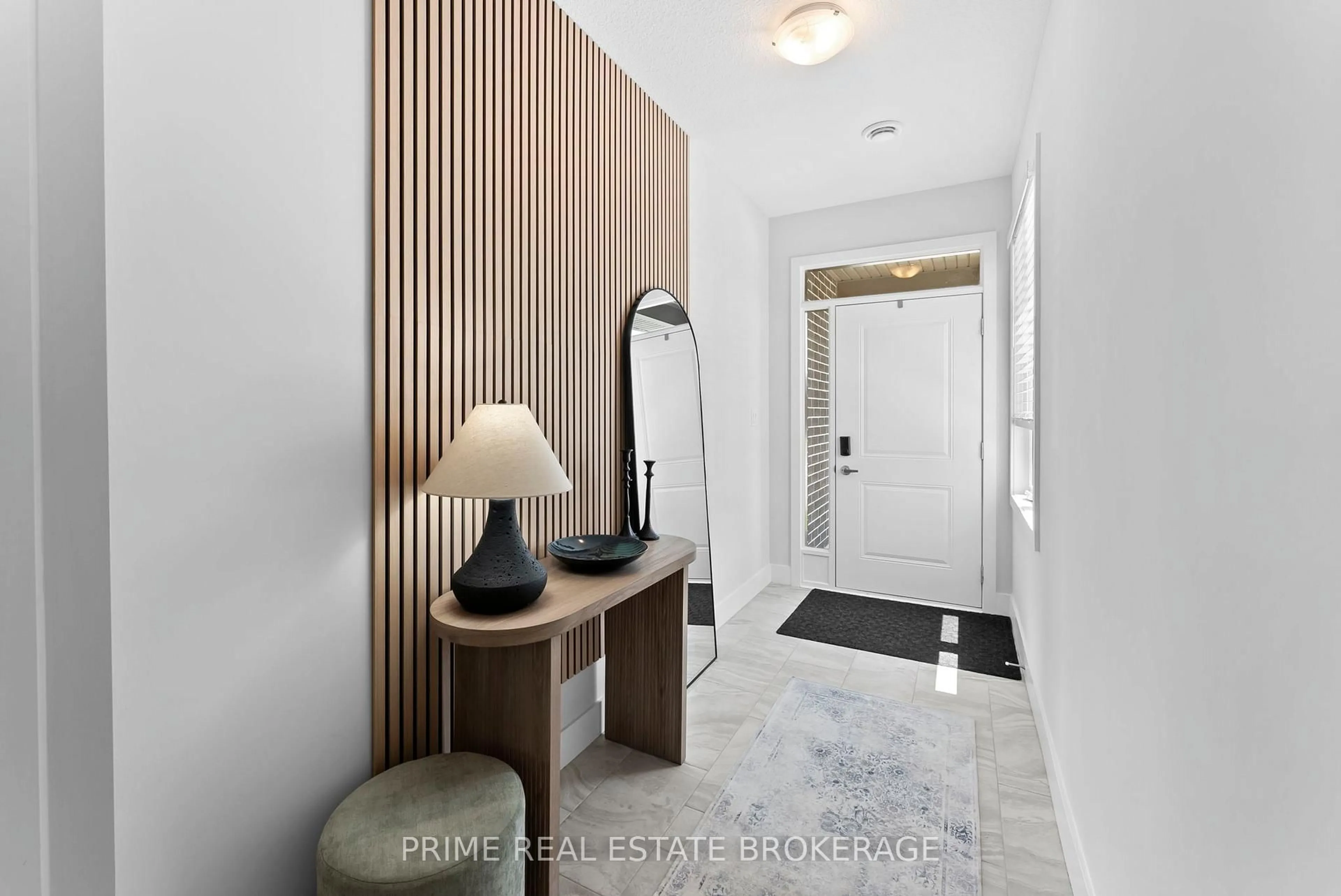 Indoor entryway for 530 Gatestone Rd #52, London South Ontario N6M 0A2