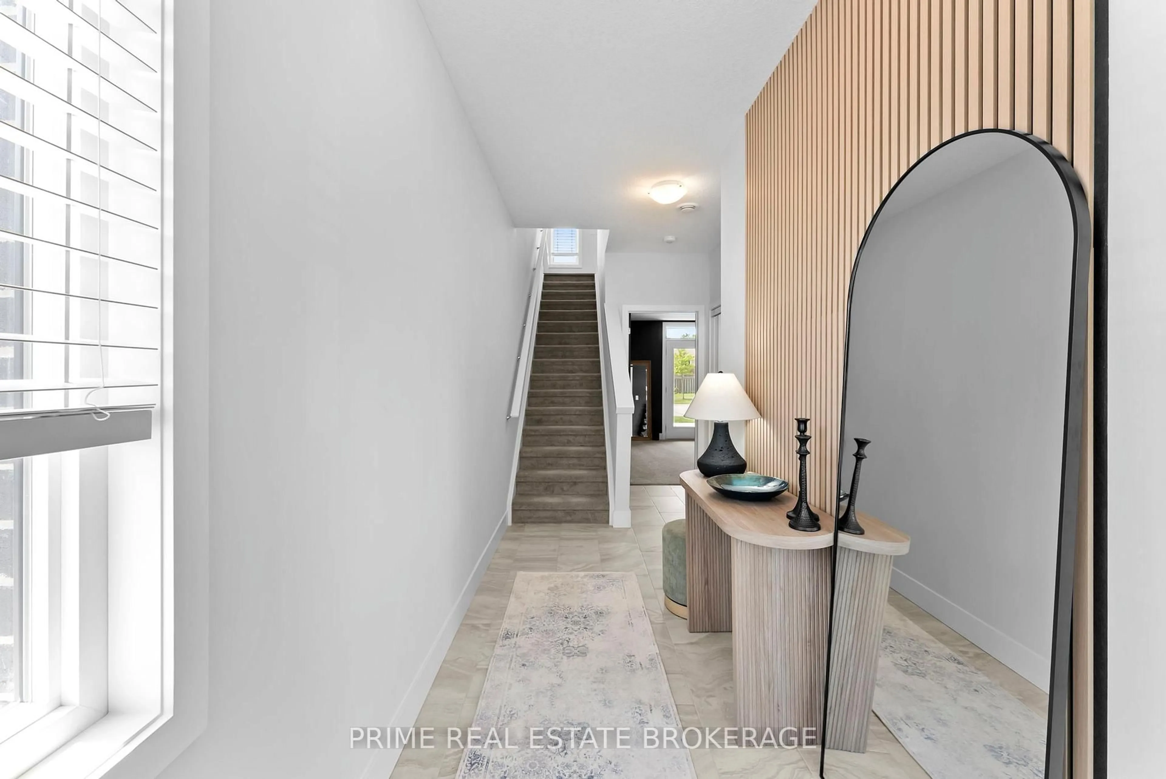 Indoor entryway for 530 Gatestone Rd #52, London South Ontario N6M 0A2