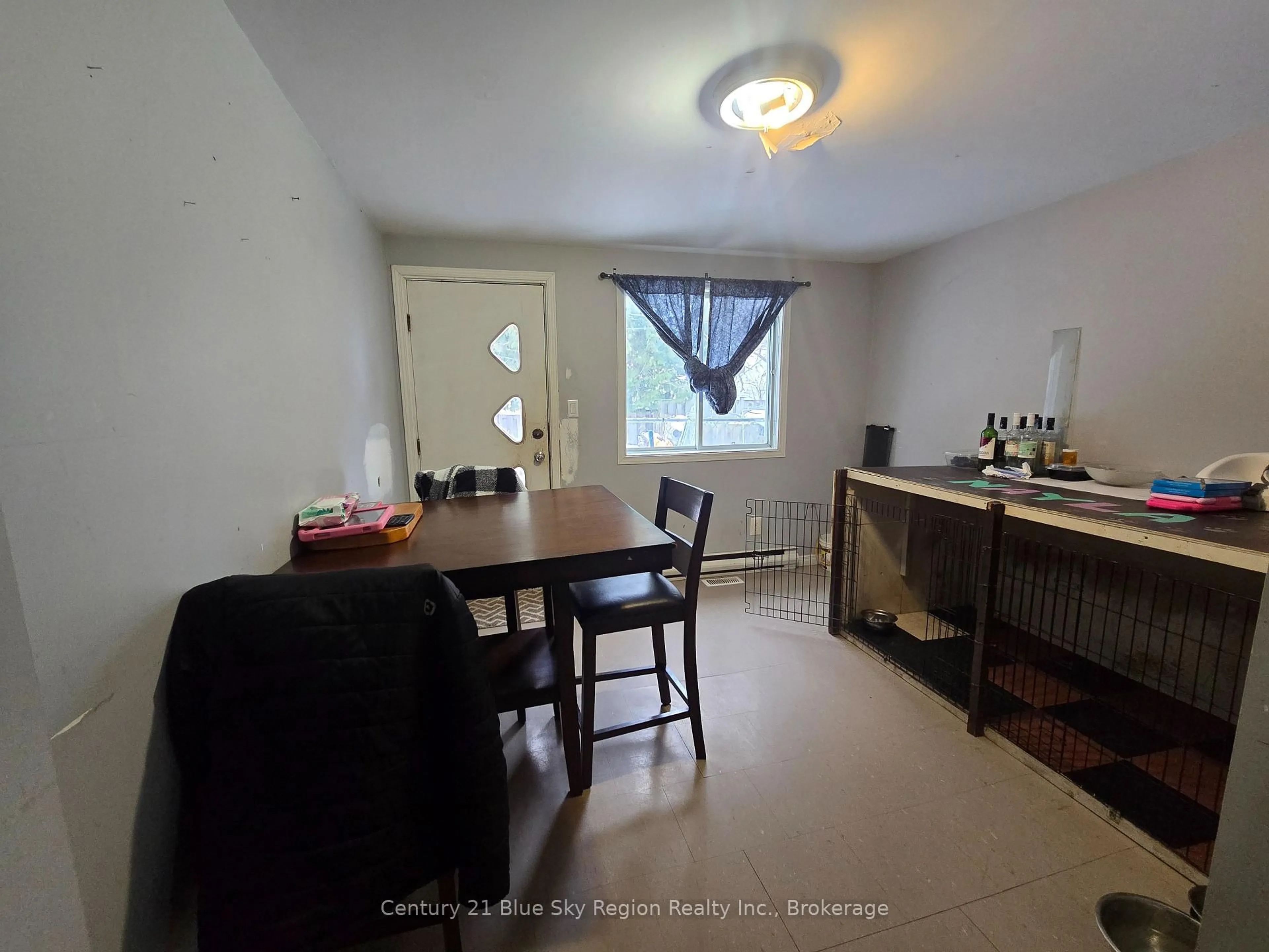 A pic of a room for 100 Nipissing St, West Nipissing Ontario P2B 1J5