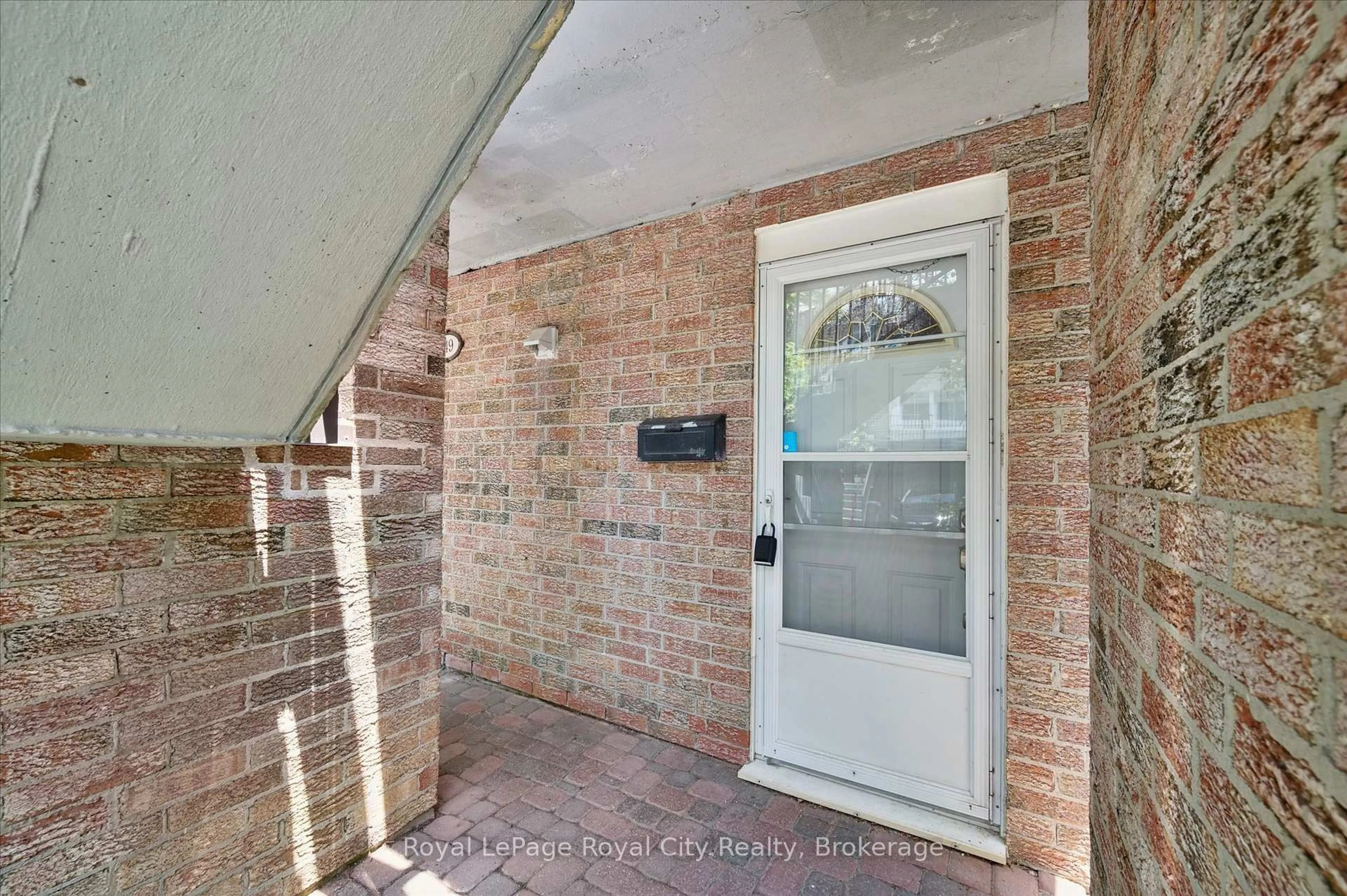 Indoor entryway for 295 Water St #149, Guelph Ontario N1G 2X5