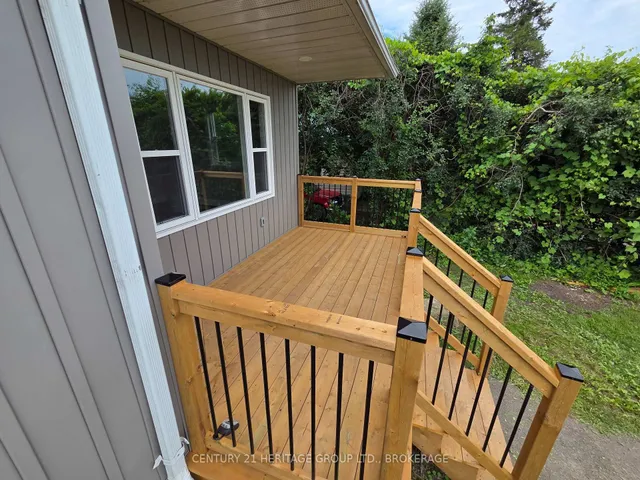 7510 Roger Stevens Dr, Smiths Falls 2