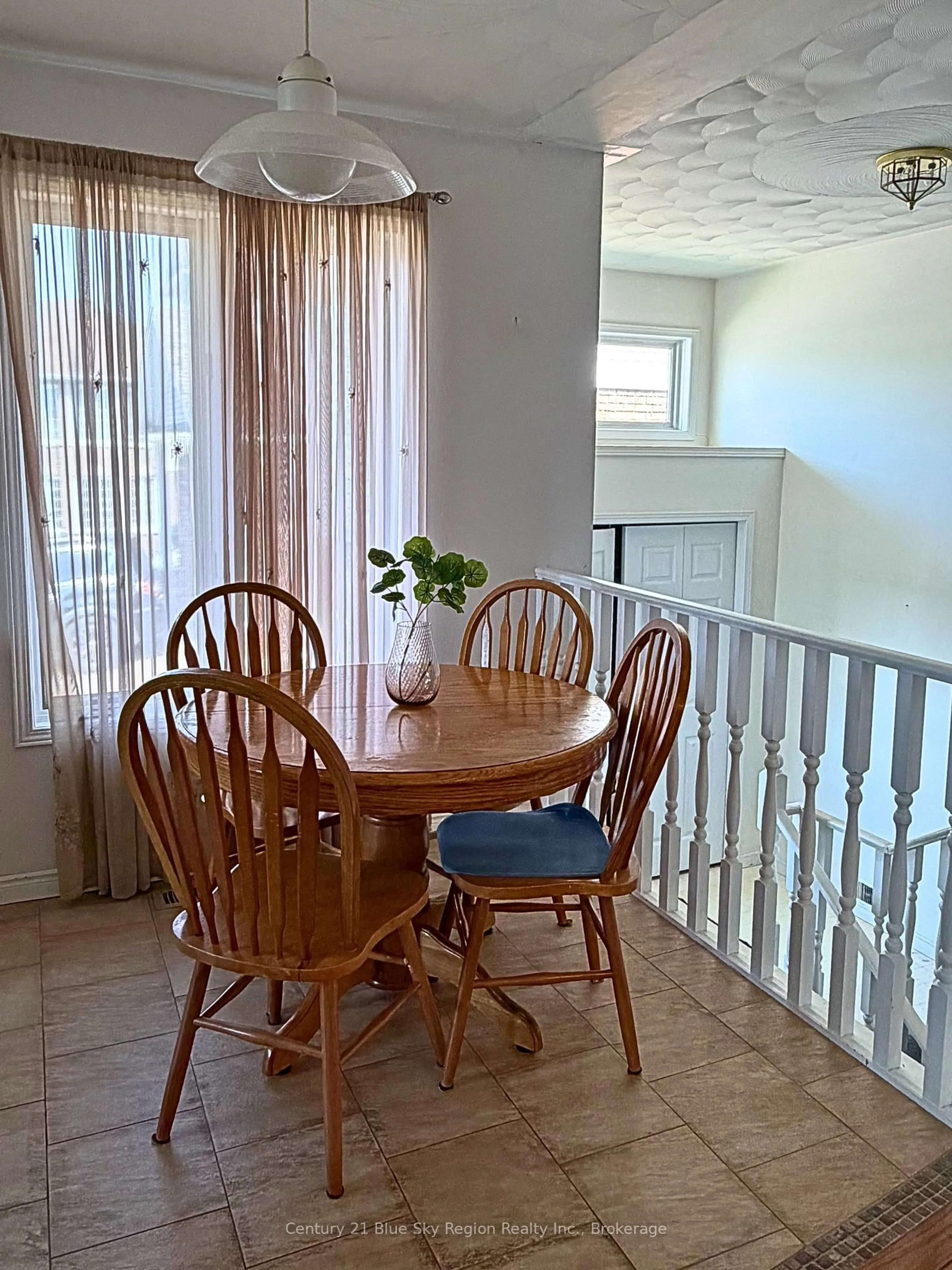 Dining room, unknown for 170 Cloverbrae Cres, North Bay Ontario P1A 4J3