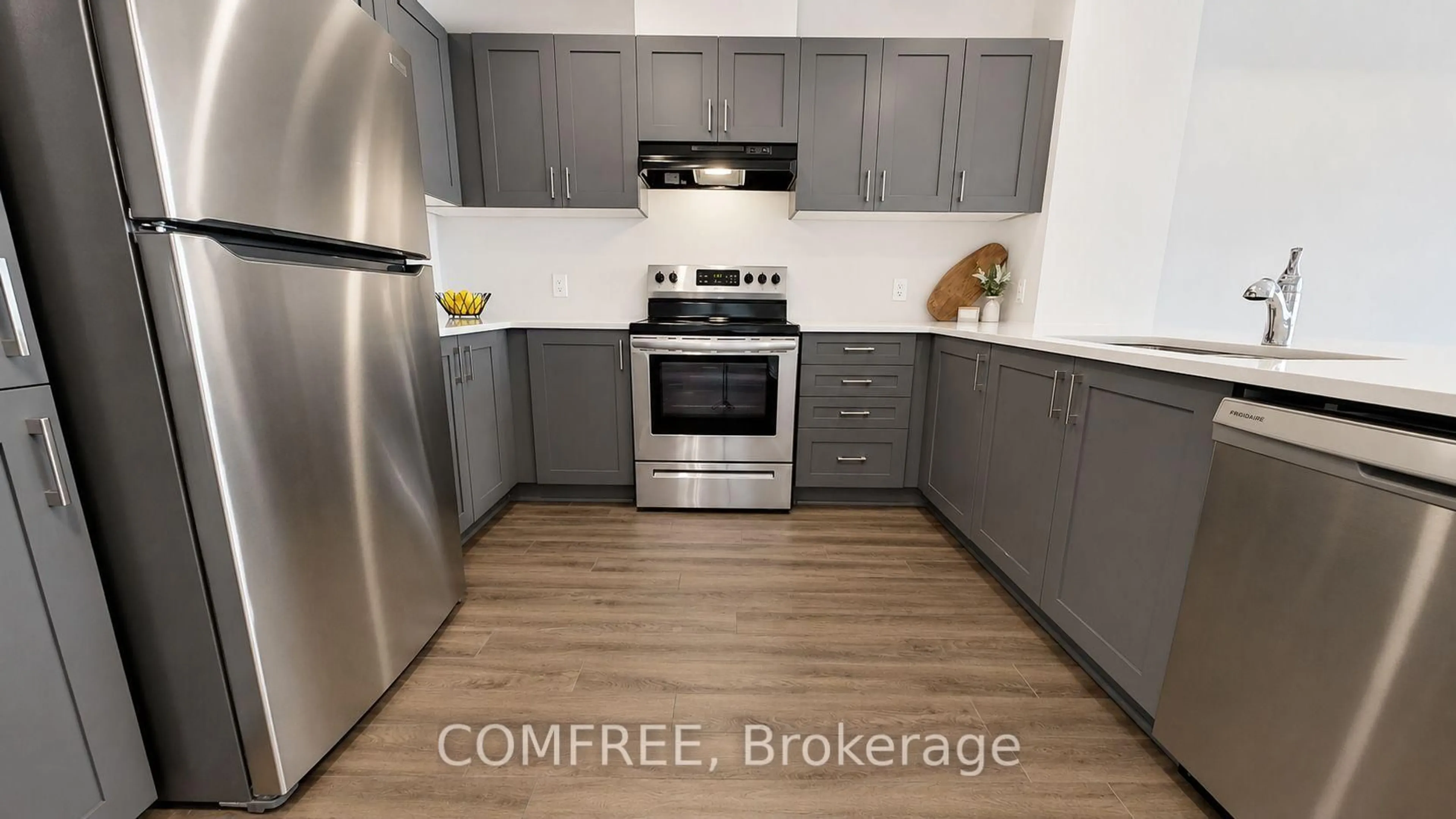 Standard kitchen, unknown for 92 Ballinora Lane, Ottawa Ontario K2S 2Z5