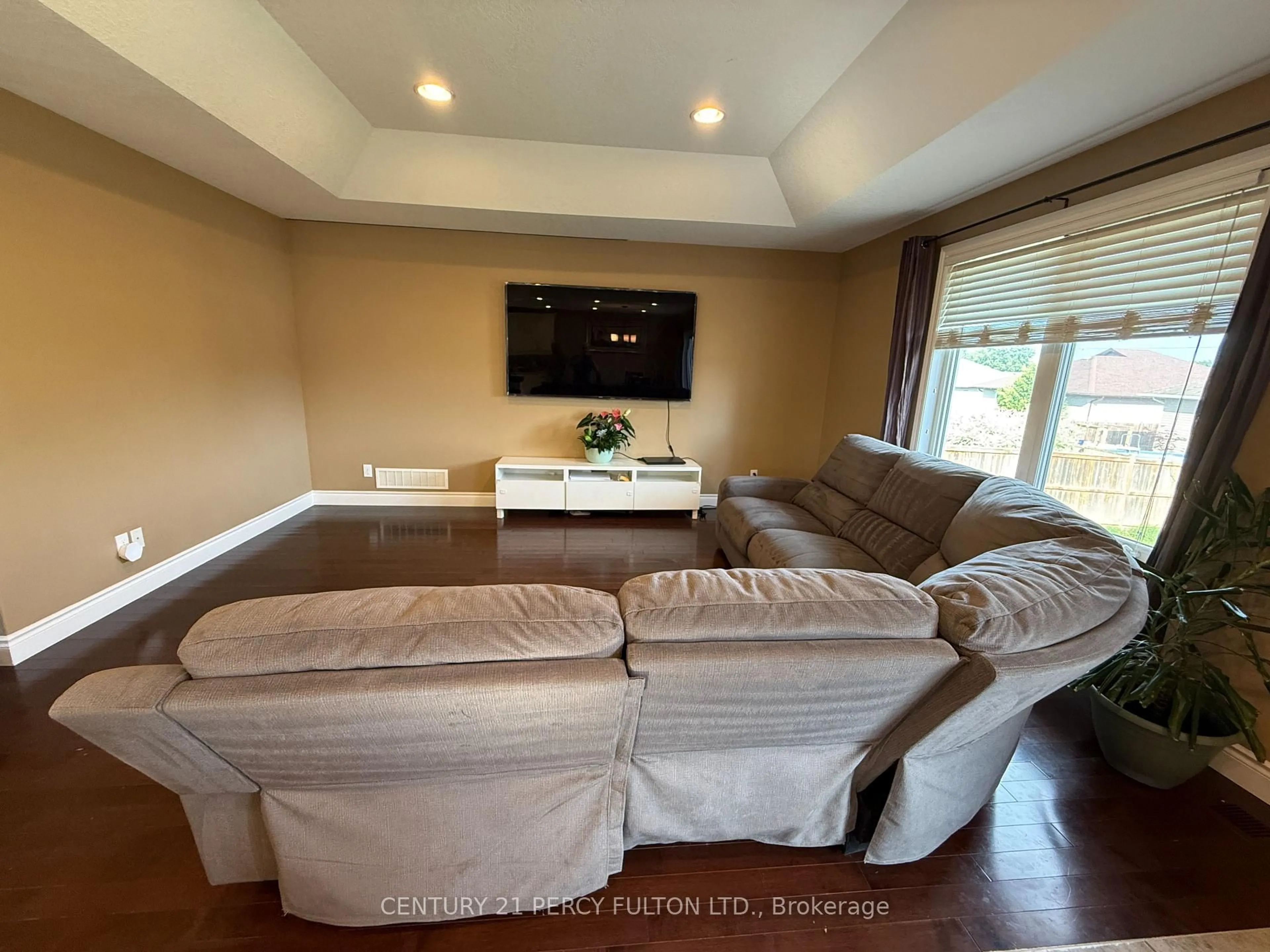 Living room with furniture, unknown for 28 Freedom Cres, Quinte West Ontario K8V 0C1