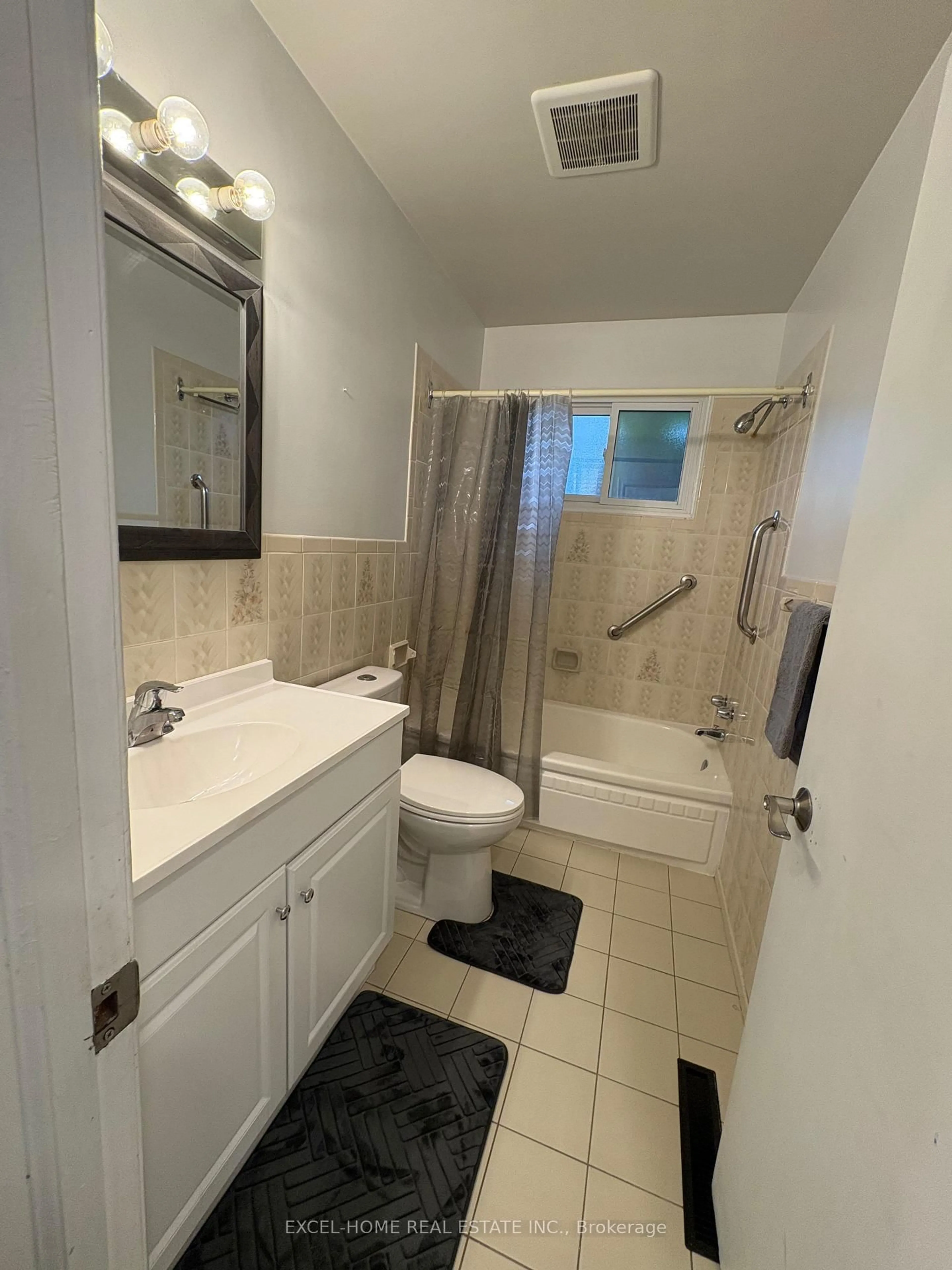 Standard bathroom, ceramic/tile floor for 4503 Maplewood Ave, Niagara Falls Ontario L2E 6H5