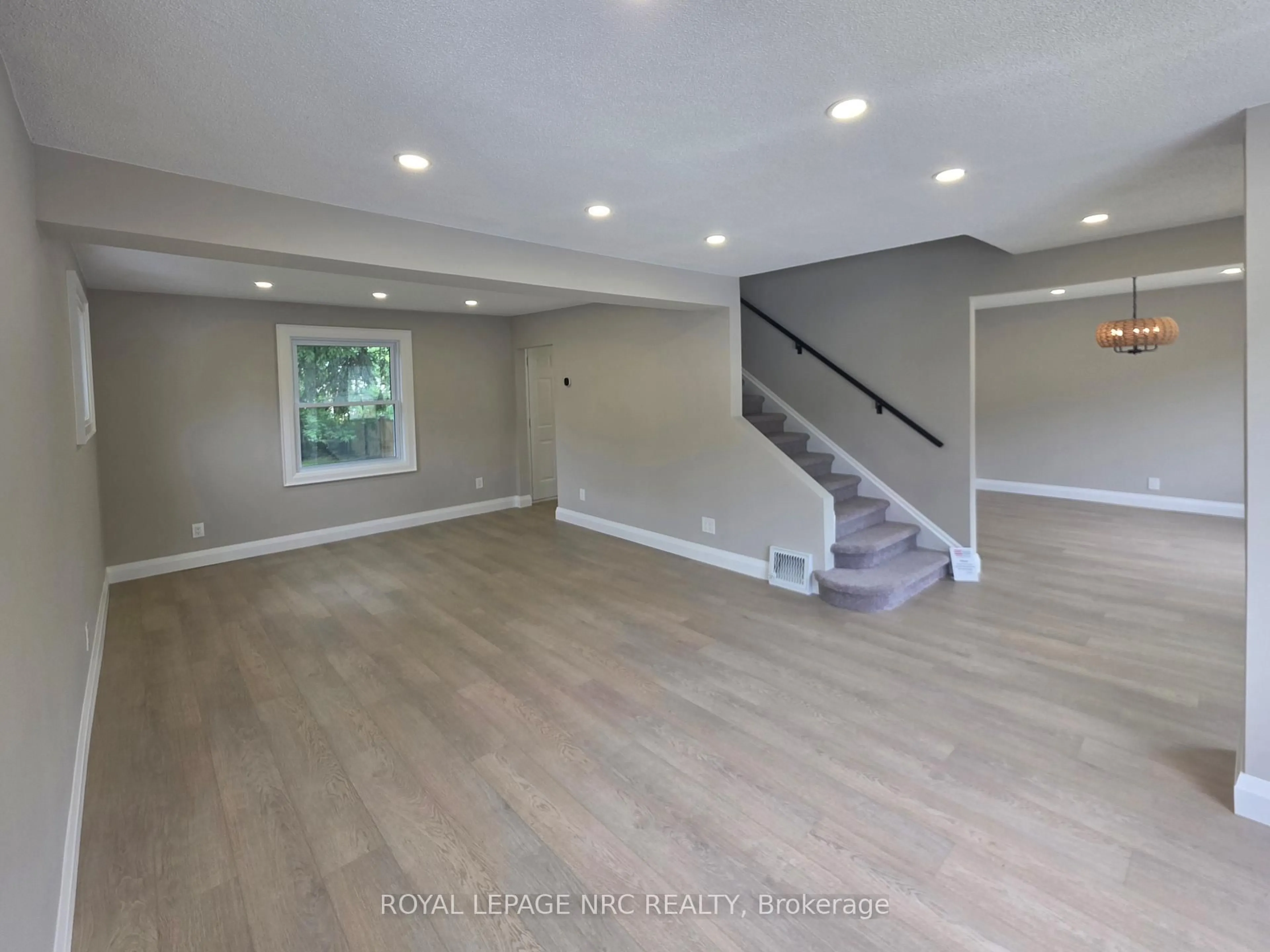 A pic of a room for 6486 Culp St, Niagara Falls Ontario L2G 2C1