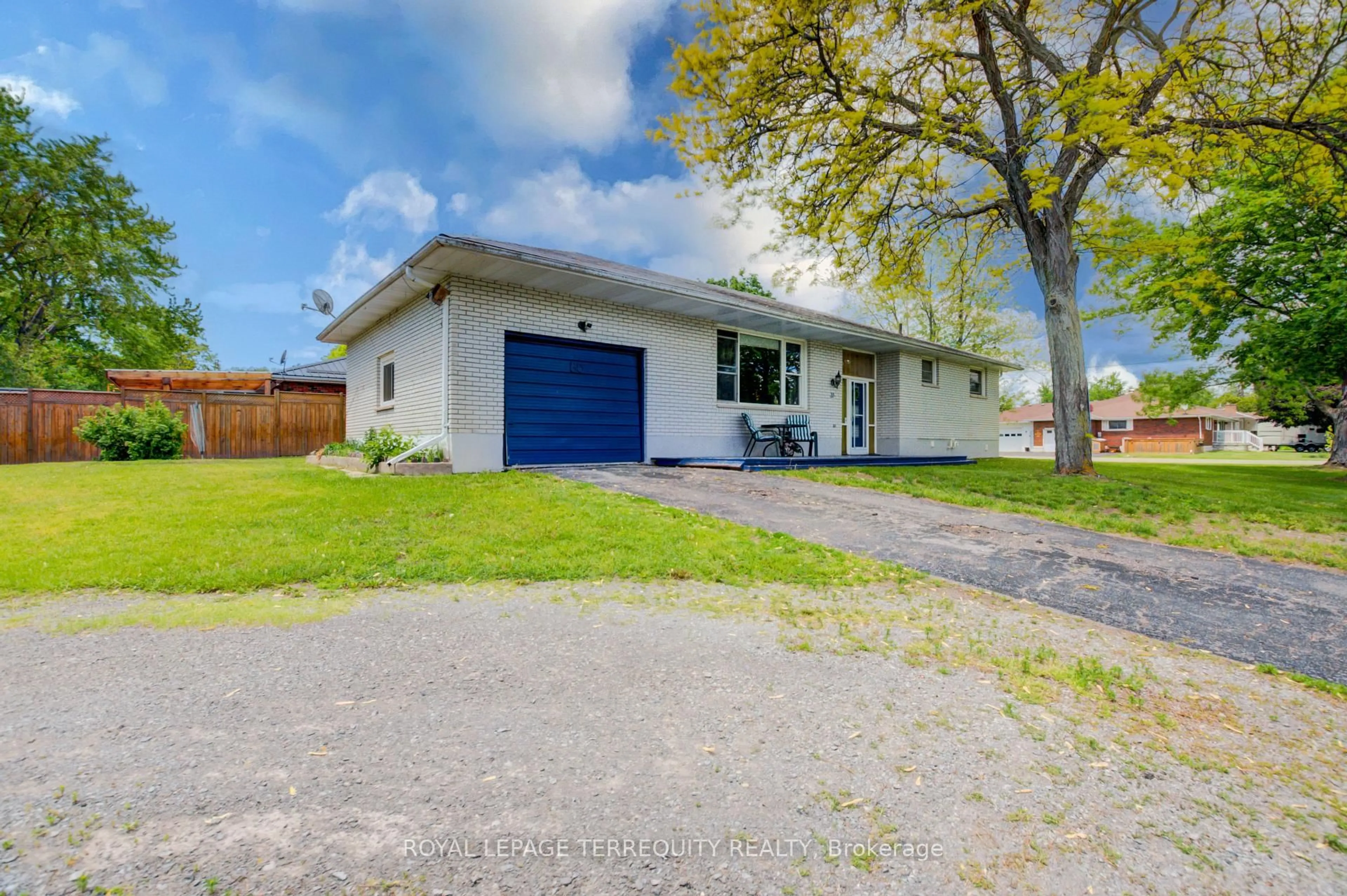 A pic from outside/outdoor area/front of a property/back of a property/a pic from drone, street for 35 Tanner Rd, Trent Hills Ontario K0L 1L0