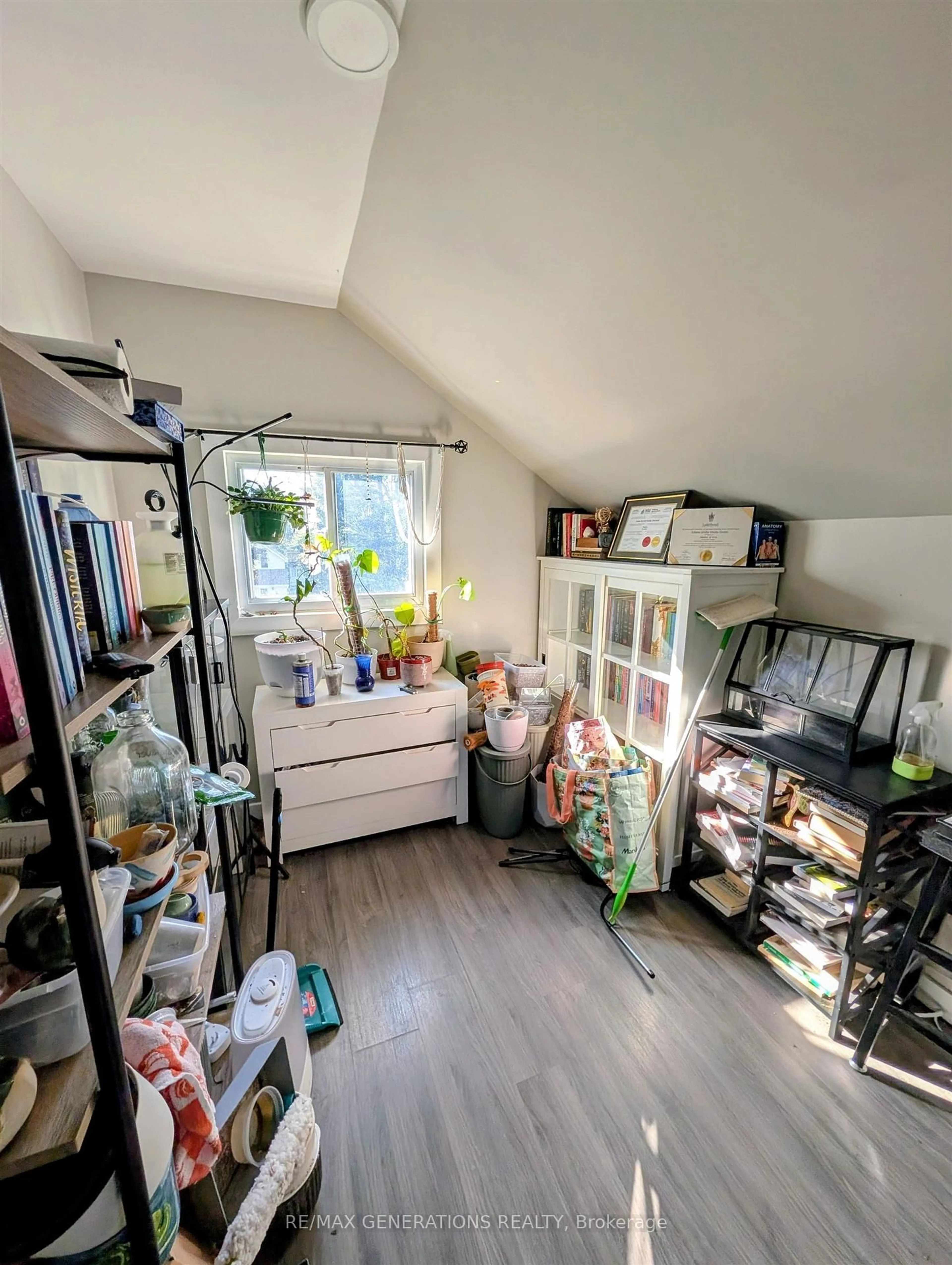 A pic of a room for 155 Banning St, Thunder Bay Ontario P7B 3J2