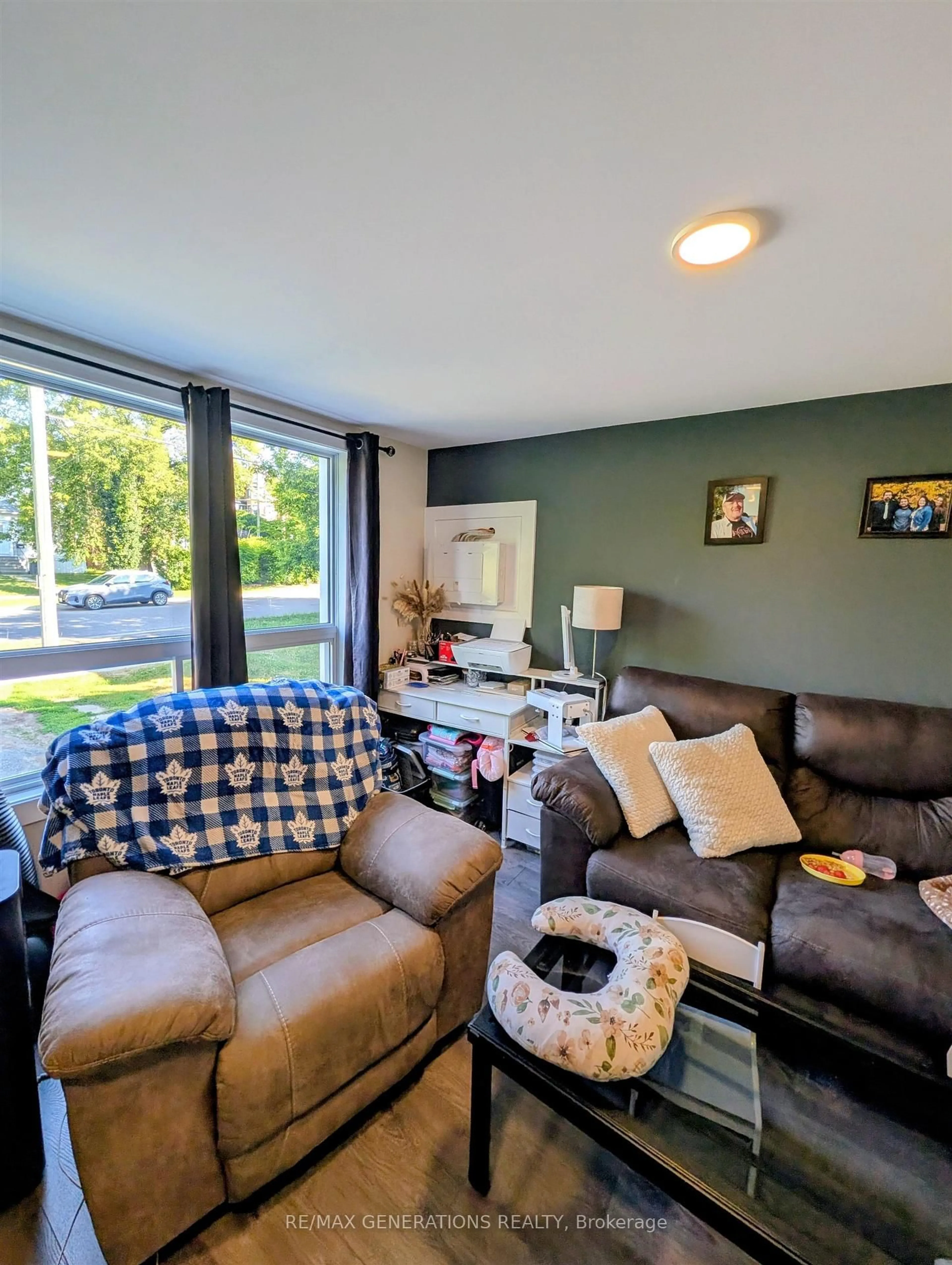 Living room with furniture, unknown for 155 Banning St, Thunder Bay Ontario P7B 3J2