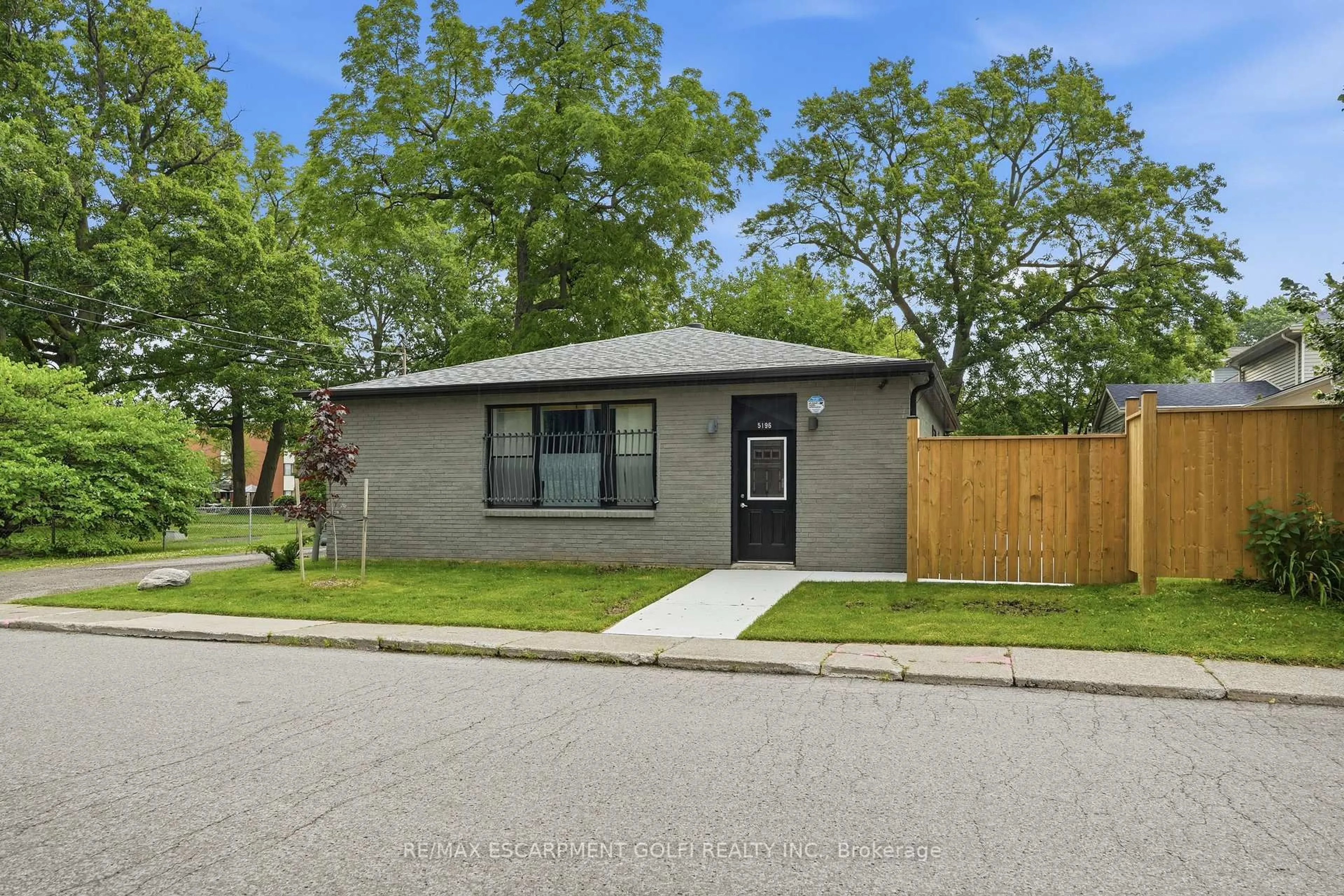 Unknown for 5196 FOURTH Ave, Niagara Falls Ontario L2E 1P4