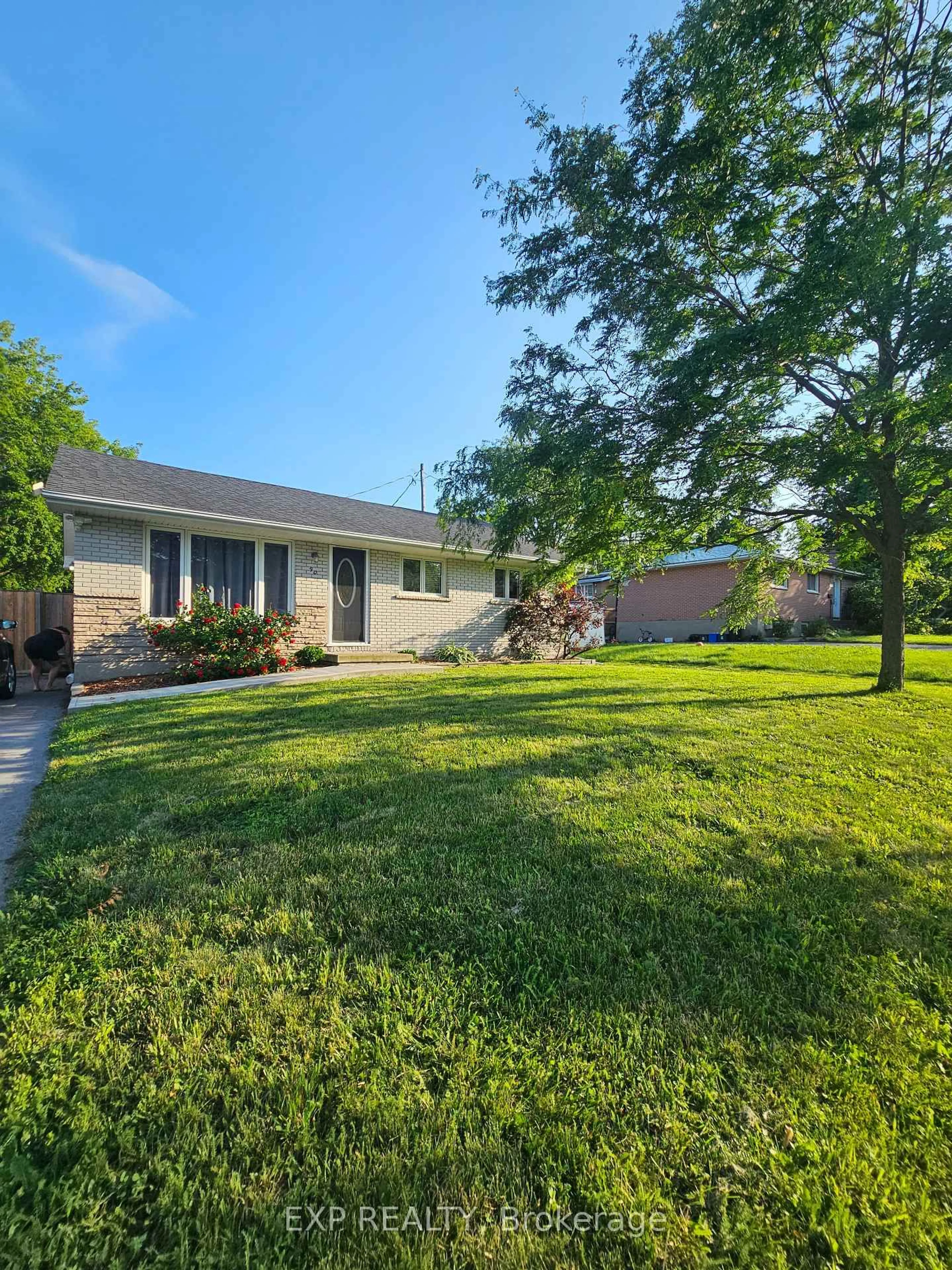 A pic from outside/outdoor area/front of a property/back of a property/a pic from drone, street for 90 Morenz Cres, Kingston Ontario K7K 2X3