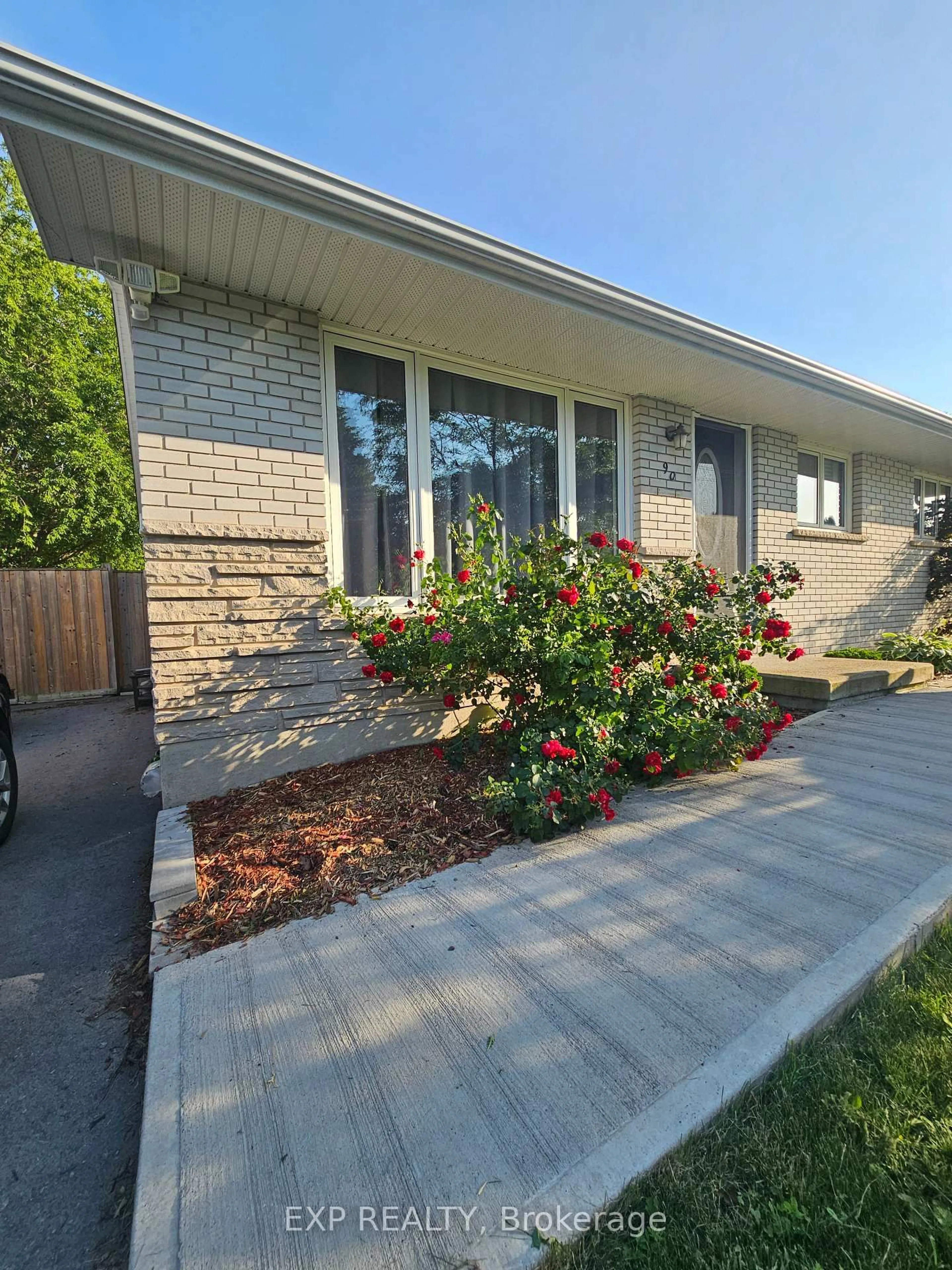 Unknown for 90 Morenz Cres, Kingston Ontario K7K 2X3
