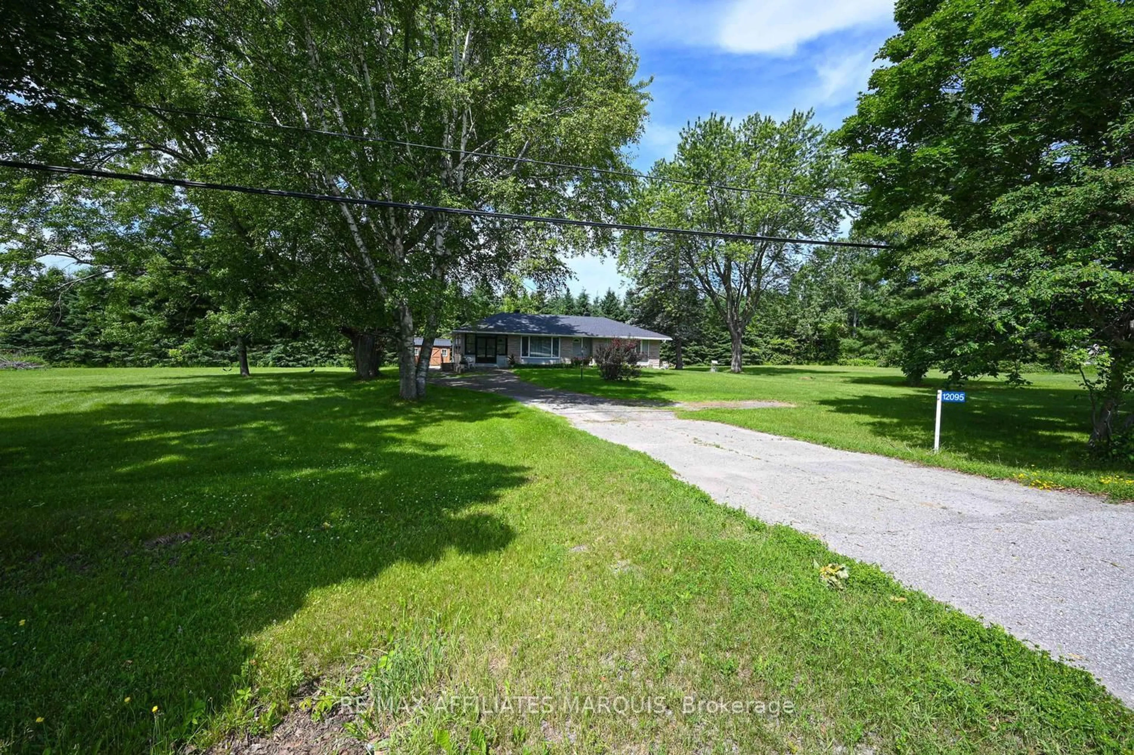 A pic from outside/outdoor area/front of a property/back of a property/a pic from drone, unknown for 12095 Highway 15 Rd, Montague Ontario K7A 0L4
