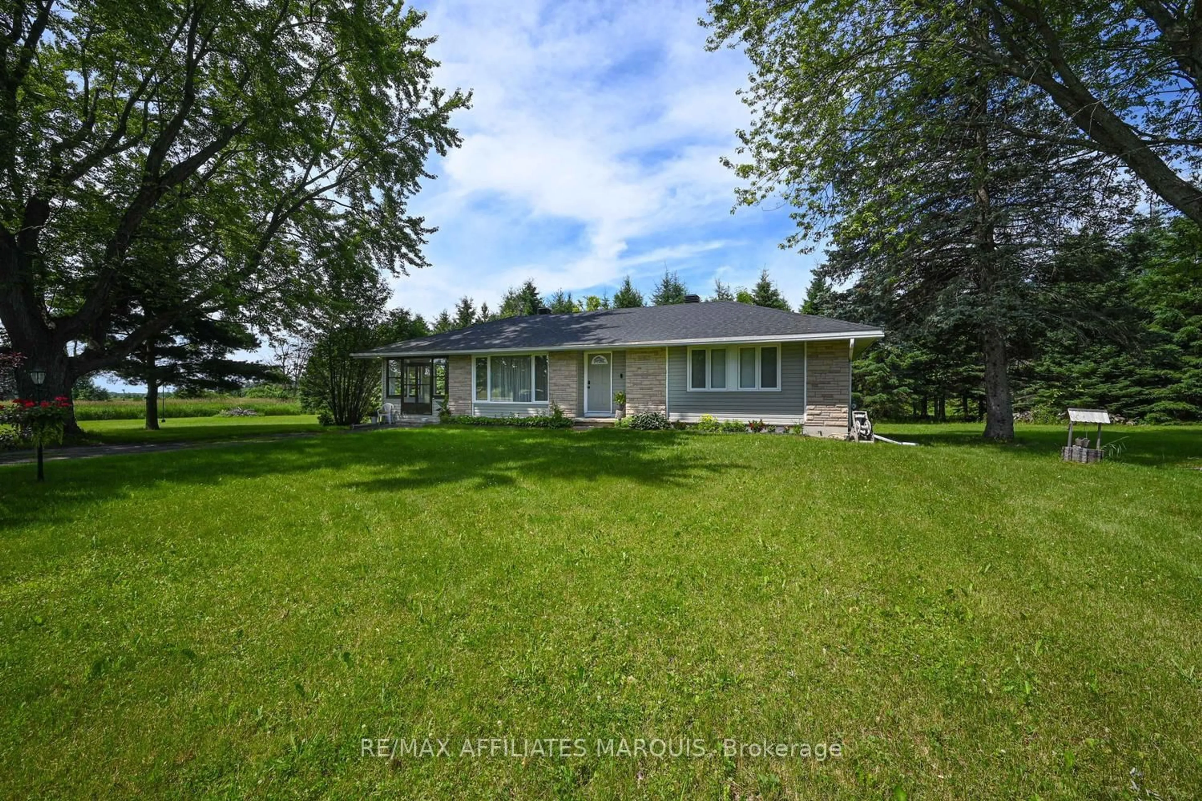 A pic from outside/outdoor area/front of a property/back of a property/a pic from drone, unknown for 12095 Highway 15 Rd, Montague Ontario K7A 0L4