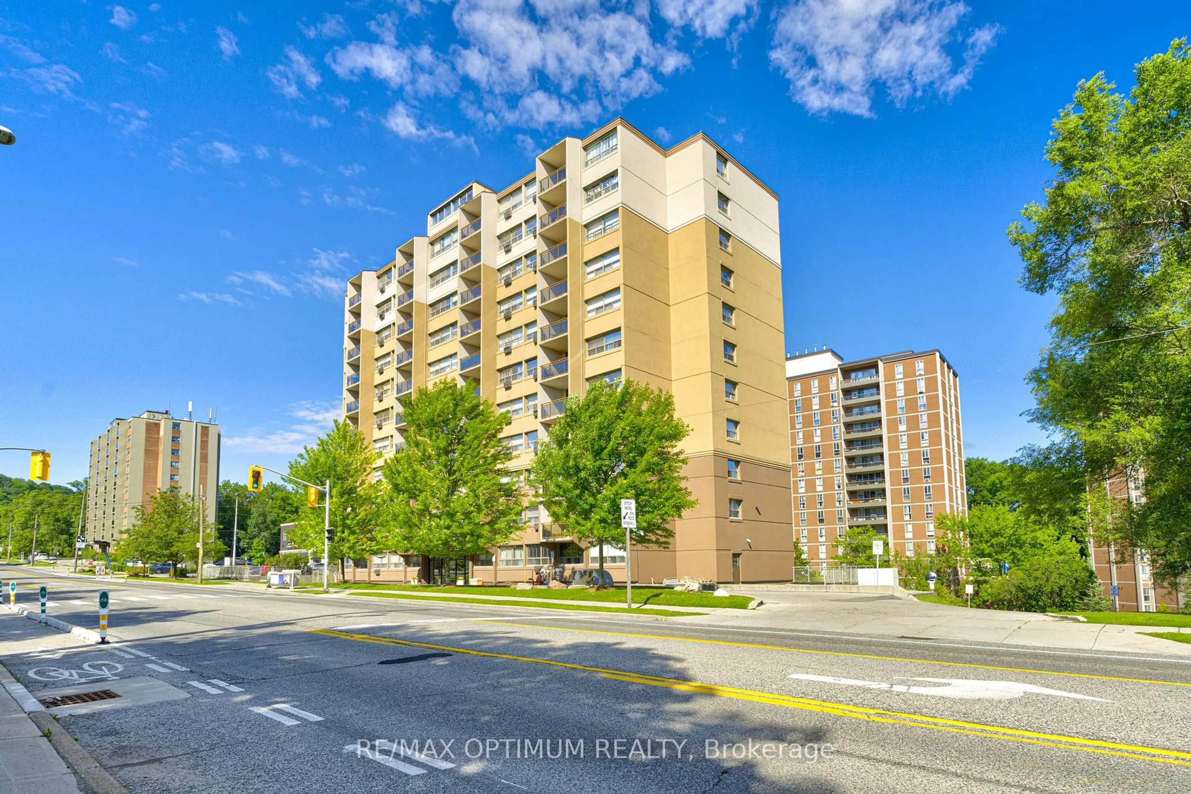 A pic from outside/outdoor area/front of a property/back of a property/a pic from drone, unknown for 1950 Main St #502, Hamilton Ontario L8S 4M9