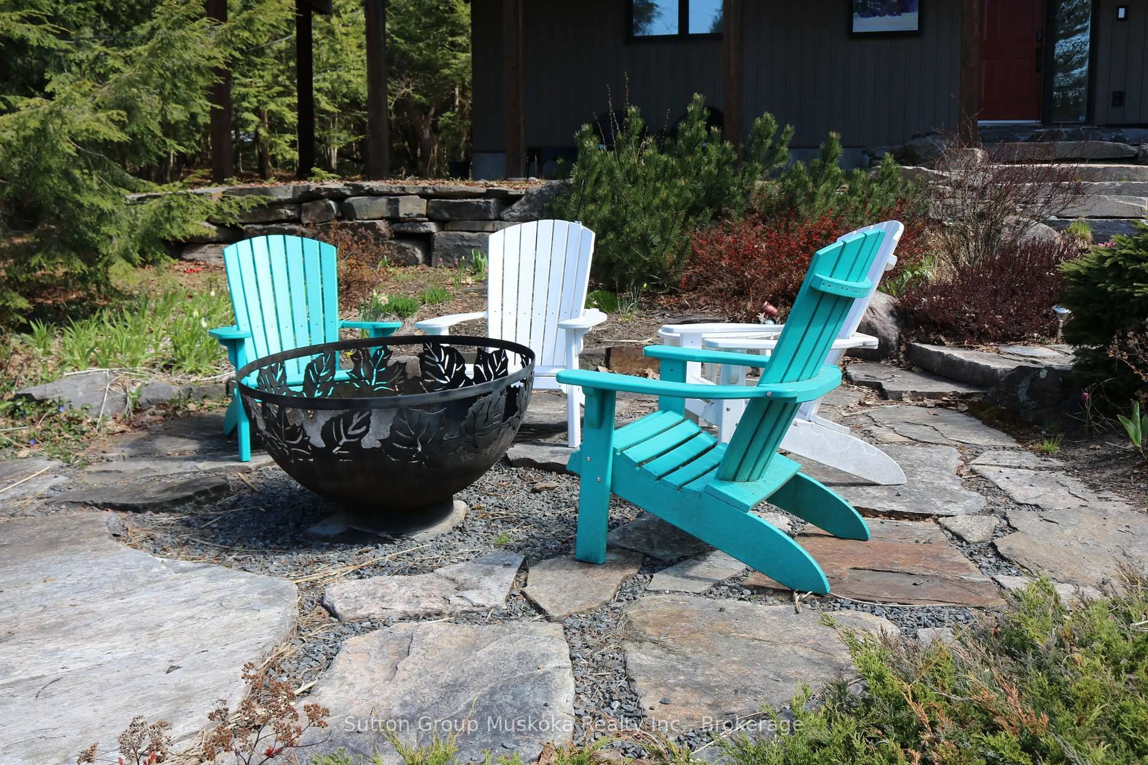 Patio, unknown for 165 Golden Pheasant Dr, Huntsville Ontario P1H 1B3