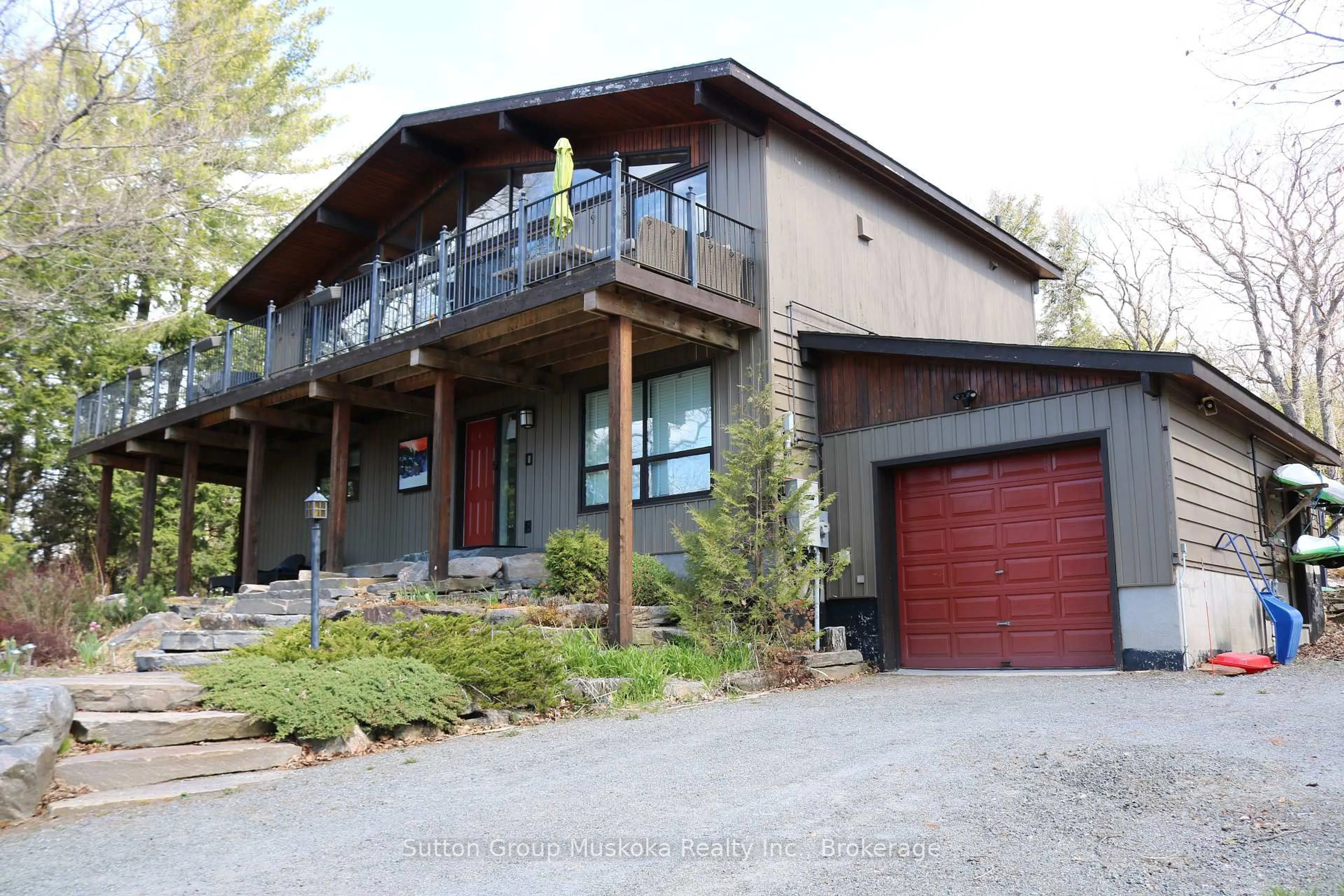 Home with brick exterior material, unknown for 165 Golden Pheasant Dr, Huntsville Ontario P1H 1B3