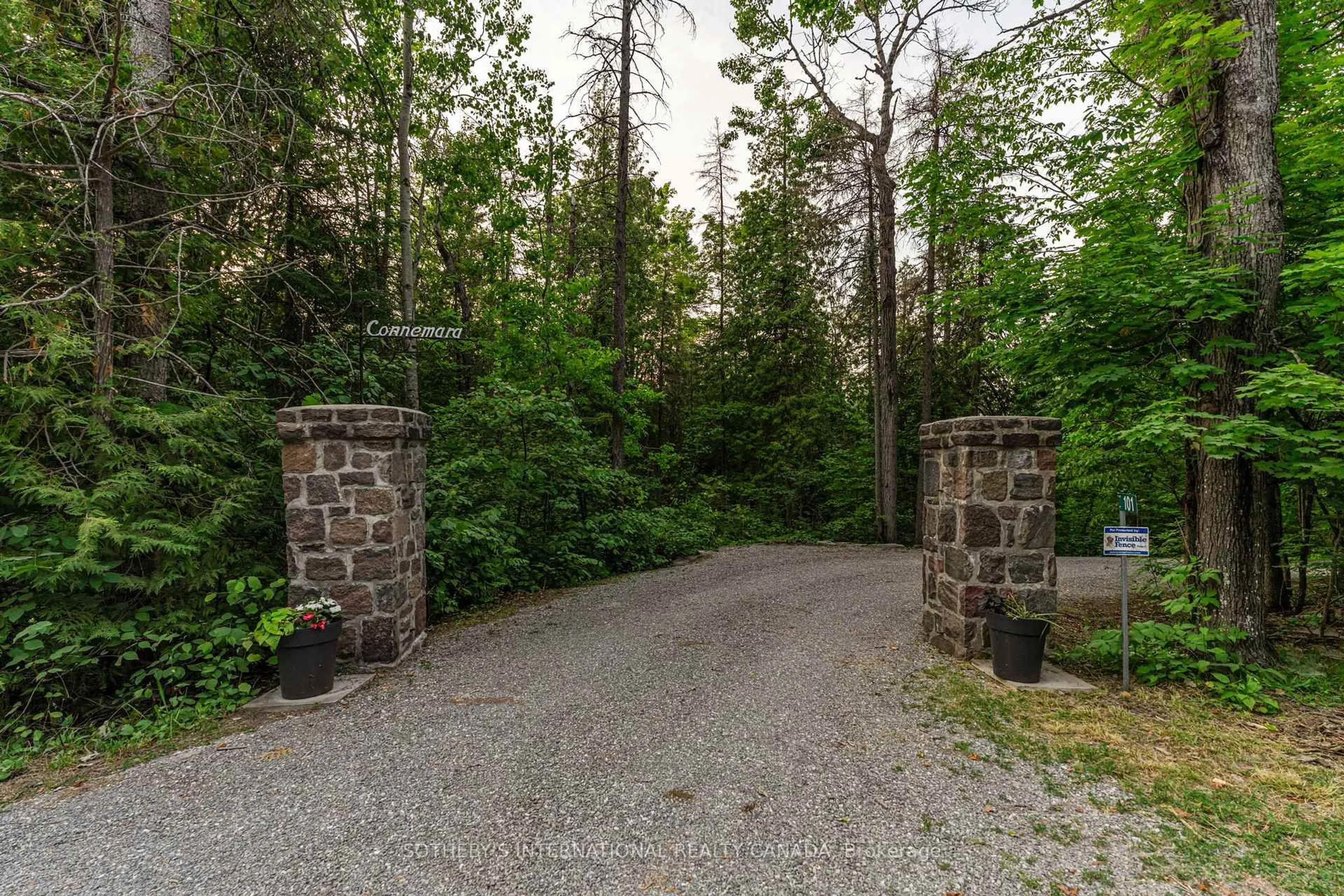 Patio, forest/trees view for 101 Ridge Dr, Kawartha Lakes Ontario K0M 2B0