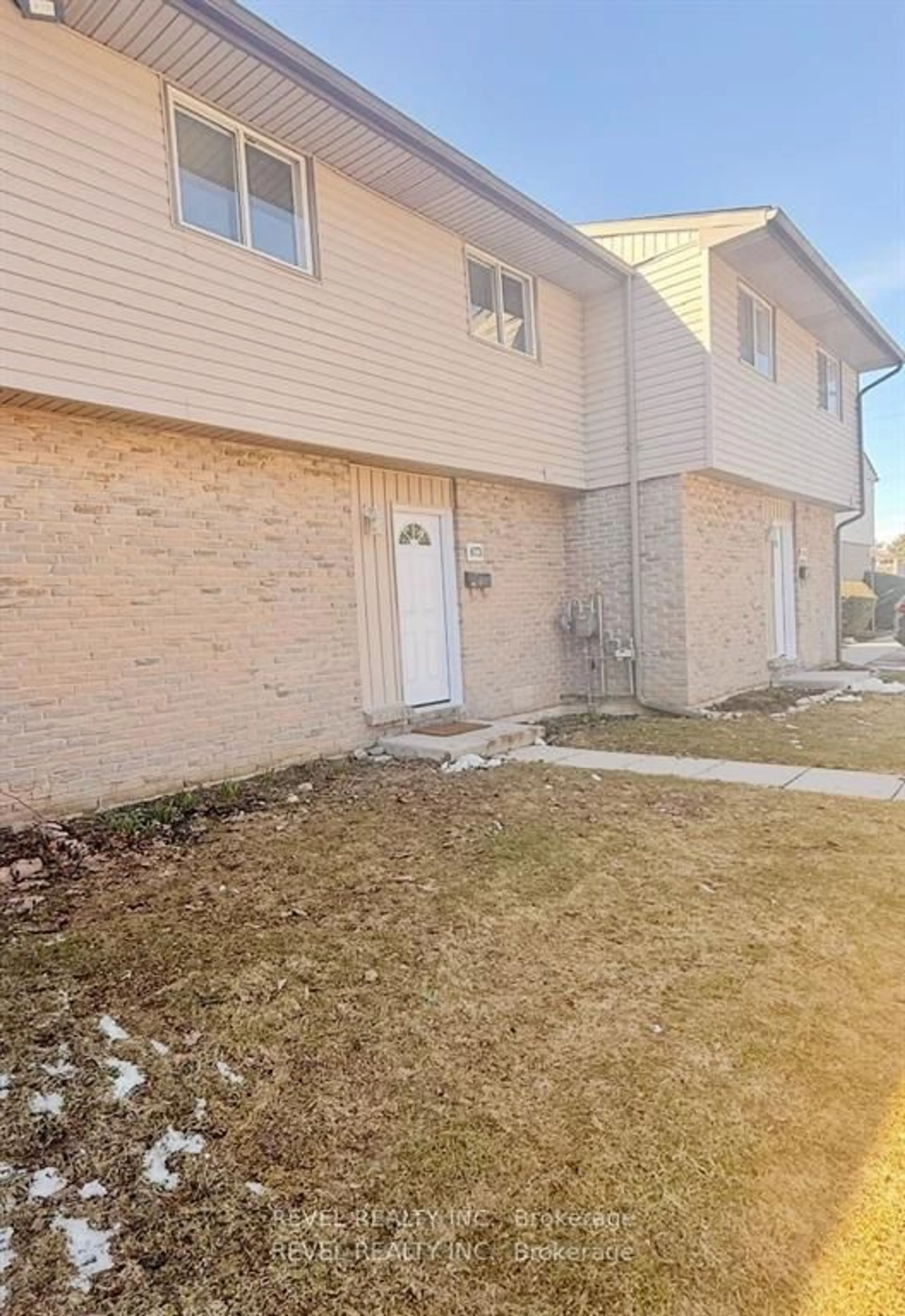 Unknown for 873 Southdale Rd, London South Ontario N6E 1V7