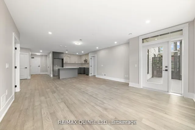 17 Cleave Ave #305, Prince Edward County 4