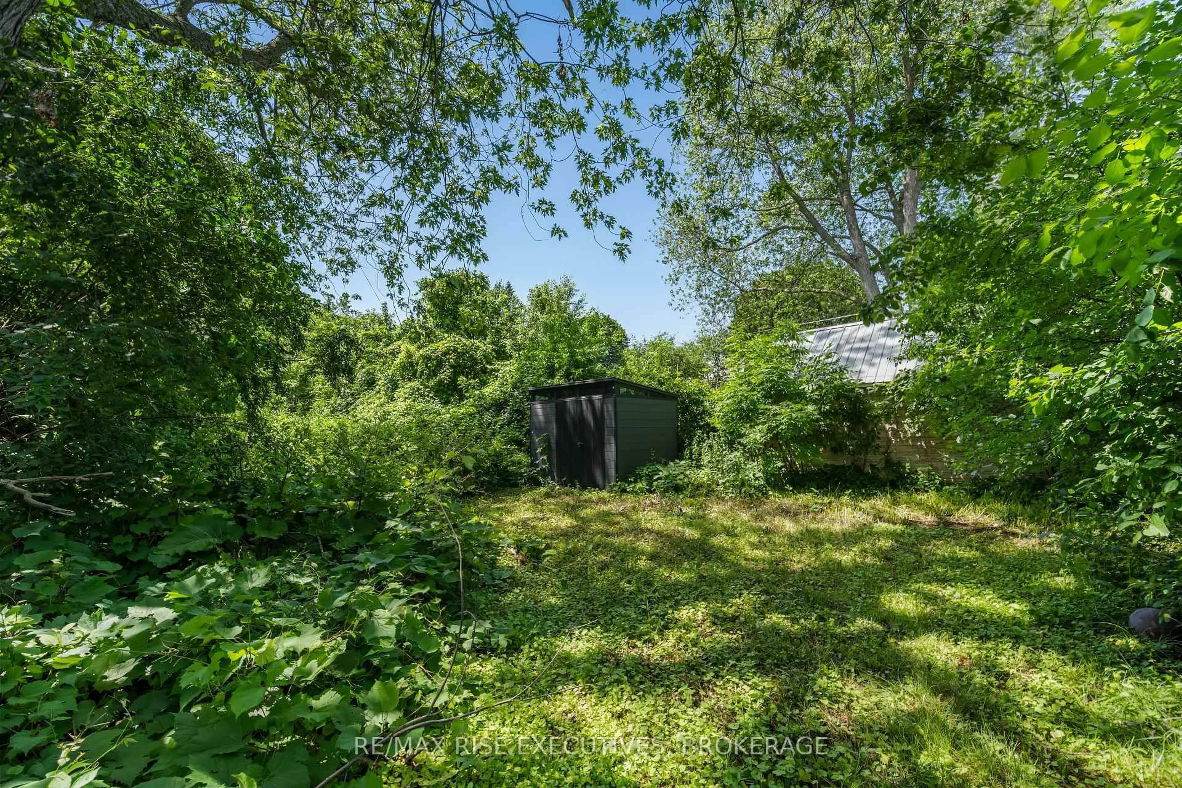 Shed for 690 Johnson St, Kingston Ontario K7L 2A8