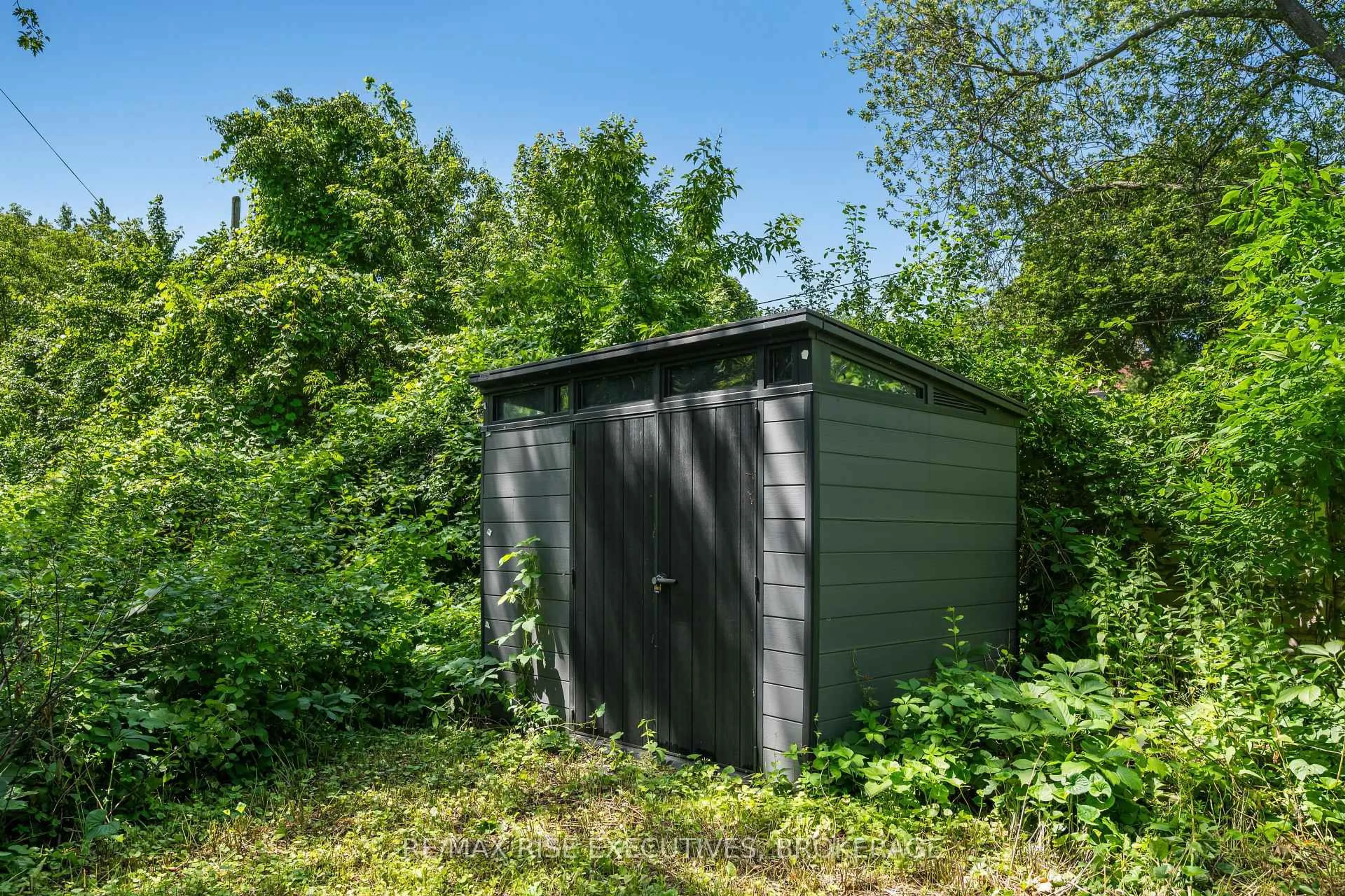 Shed for 690 Johnson St, Kingston Ontario K7L 2A8