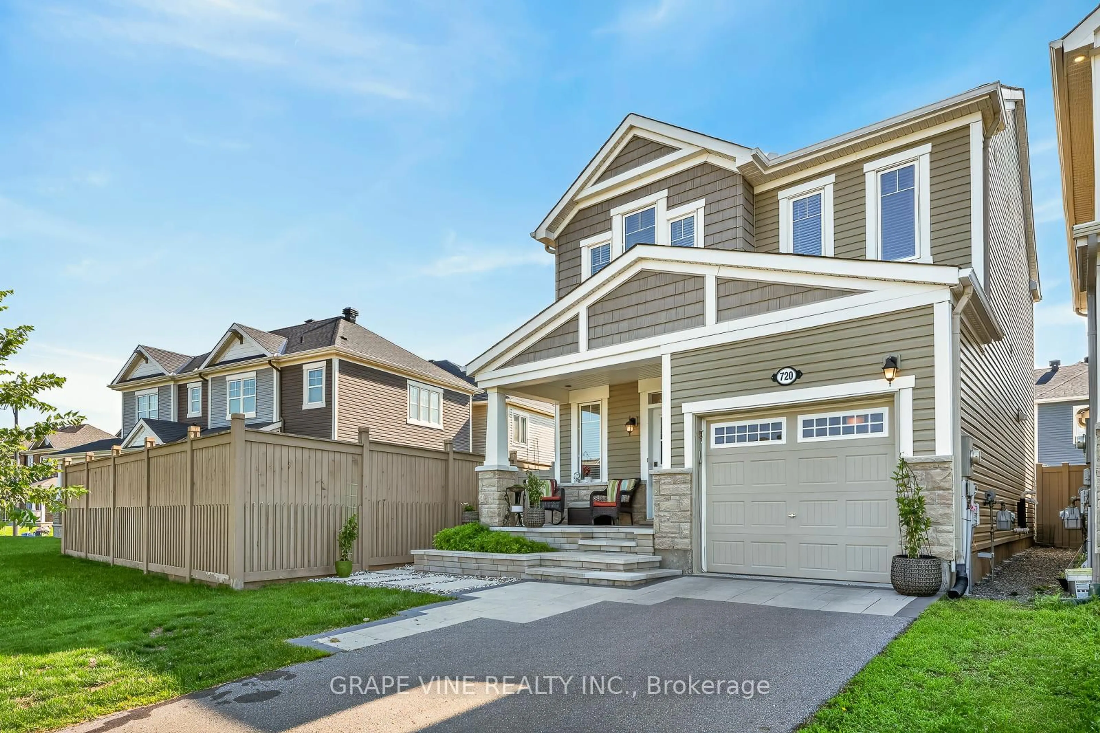 Home with vinyl exterior material, street for 720 Jerome Jodoin Dr, Ottawa Ontario K4A 1E1