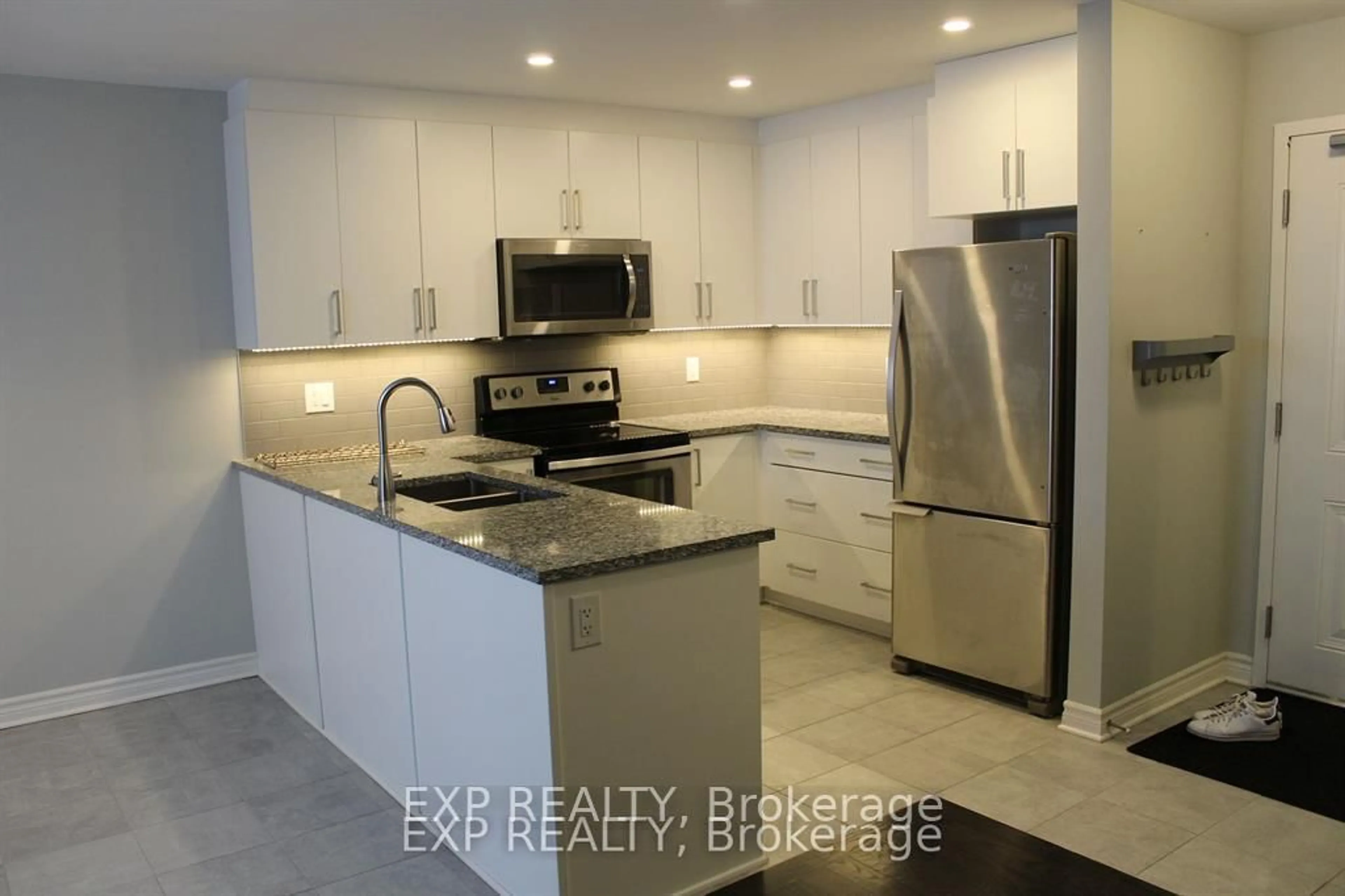Open concept kitchen, ceramic/tile floor for 360 Tribeca Private #1, Ottawa Ontario K2J 6B4