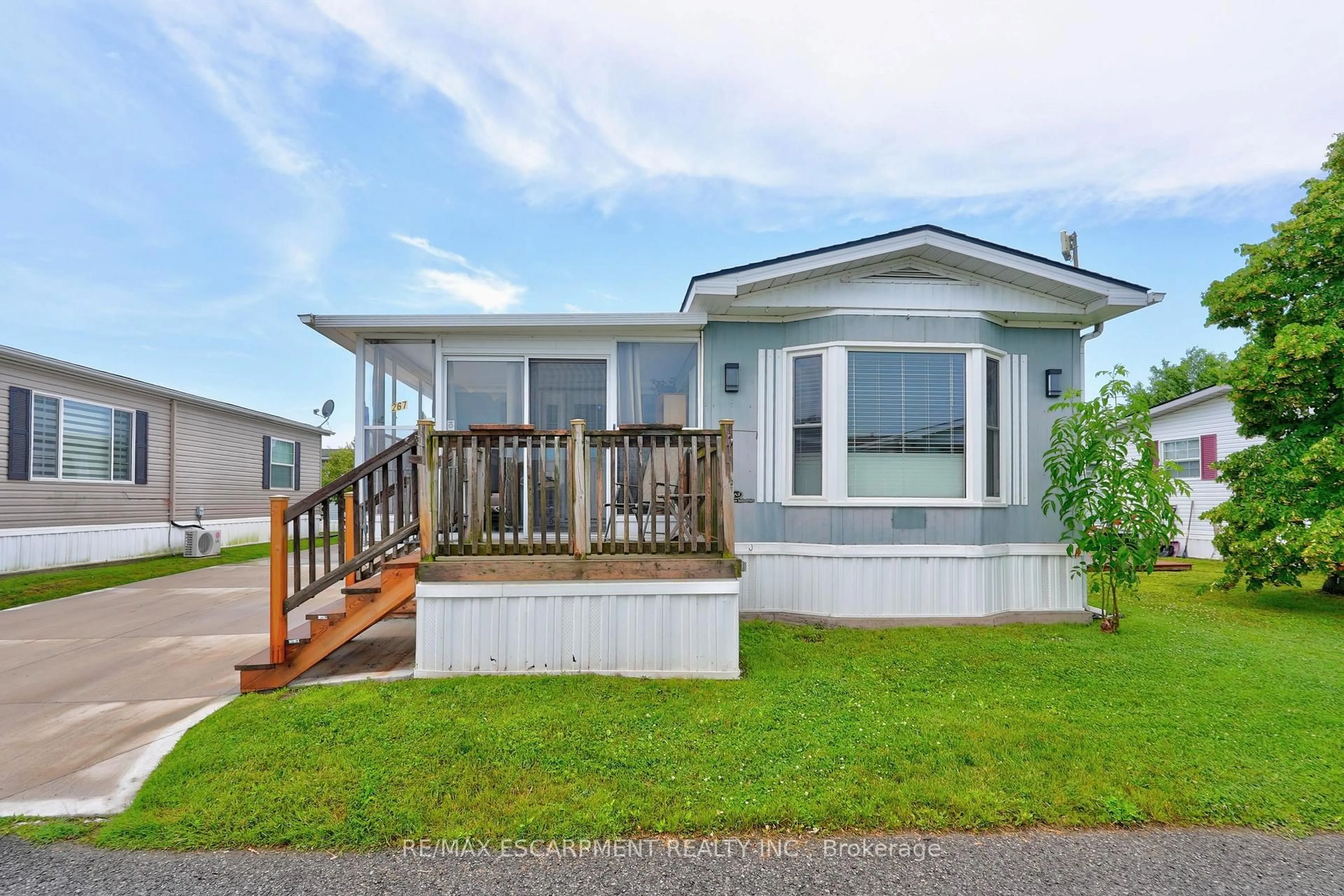 Home with vinyl exterior material, unknown for 3033 Townline Rd #267, Fort Erie Ontario L0S 1S1