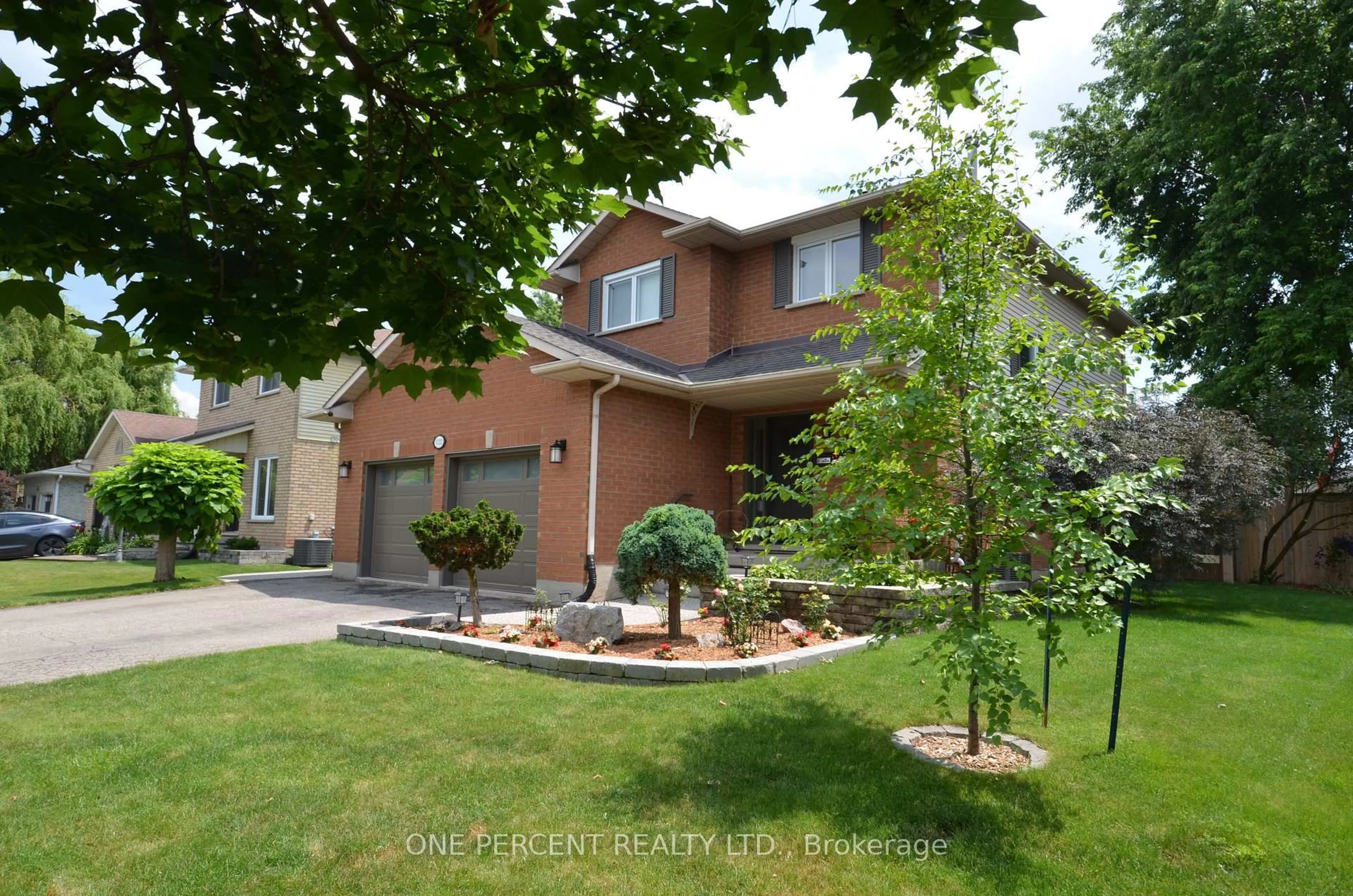 Home with brick exterior material, street for 5122 Sumach Cres, Lincoln Ontario L0R 1B8