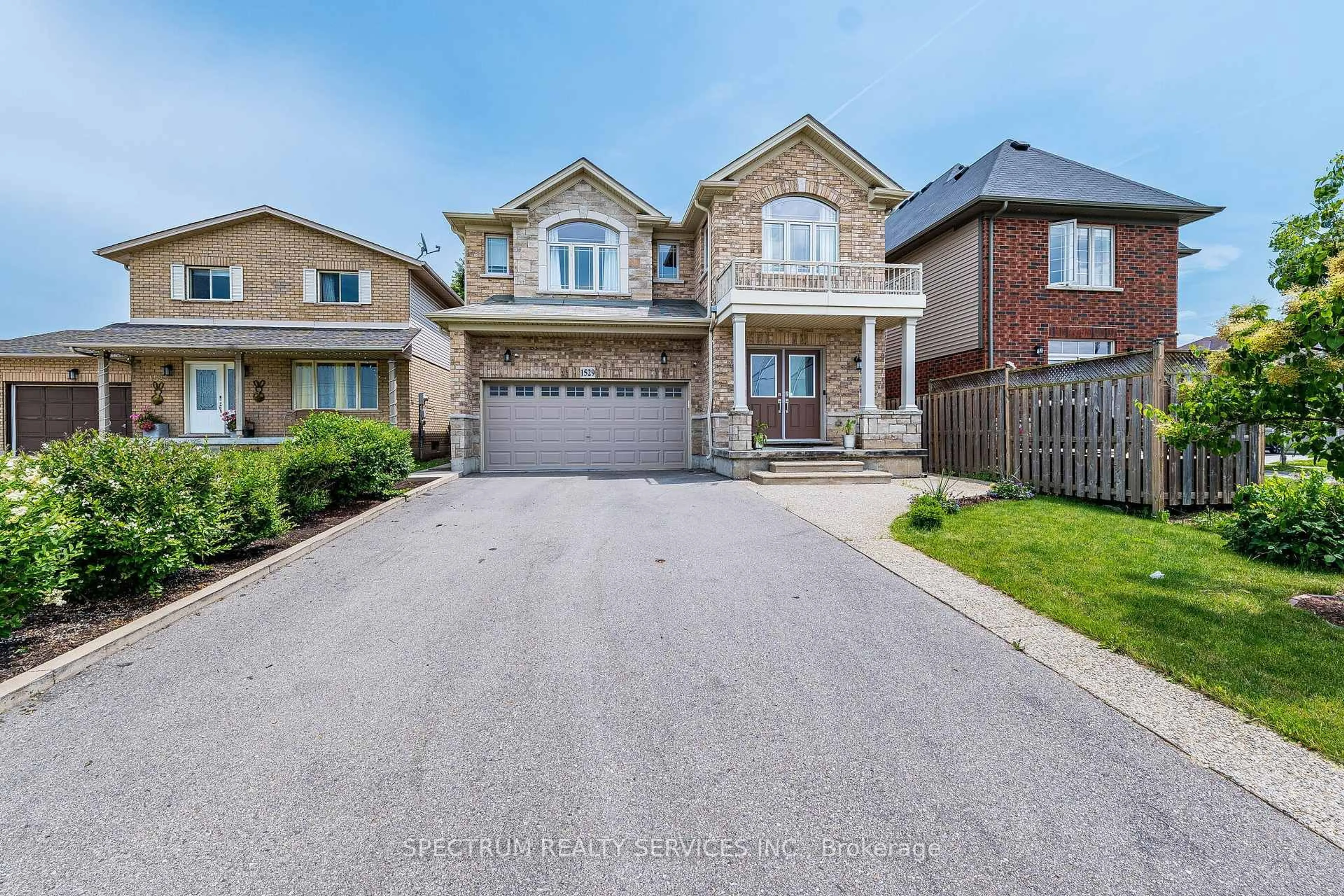 Home with brick exterior material, street for 1529 Upper Sherman Ave, Hamilton Ontario L8W 1C4