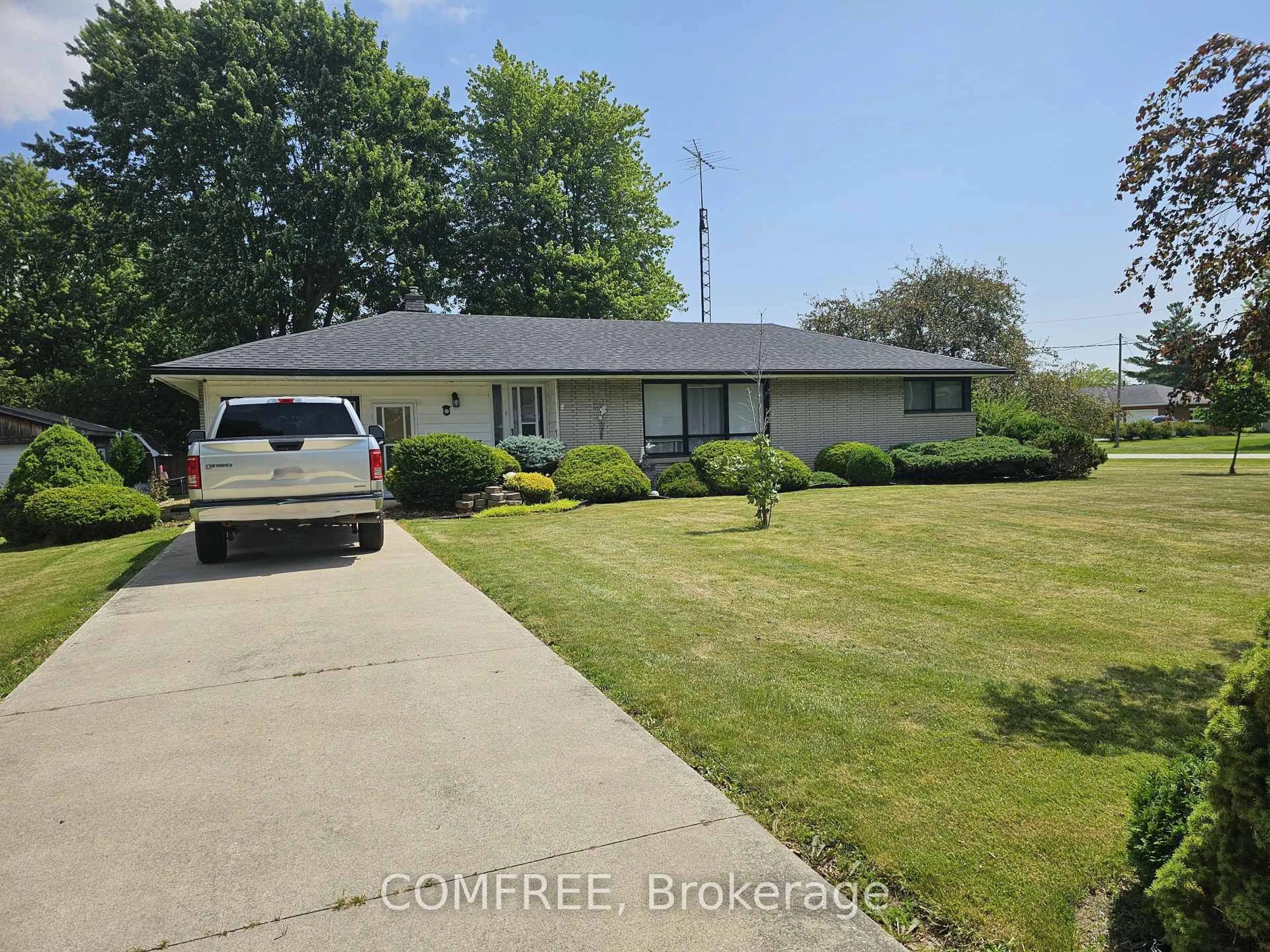 A pic from outside/outdoor area/front of a property/back of a property/a pic from drone, street for 6 Sullivan St, Chatham-Kent Ontario N0P 1W0