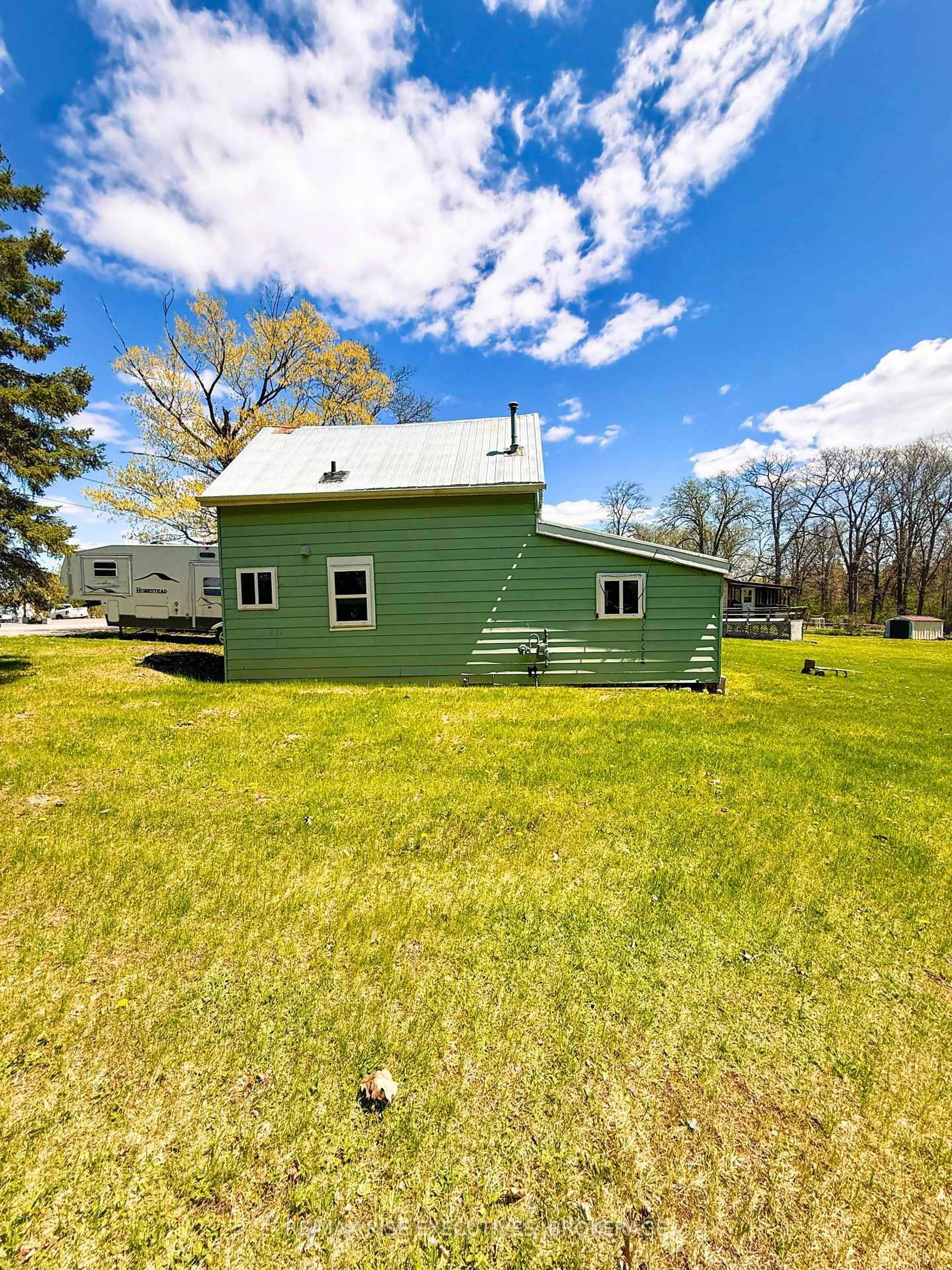 A pic from outside/outdoor area/front of a property/back of a property/a pic from drone, unknown for 14 Dundas St, Deseronto Ontario K0K 1X0