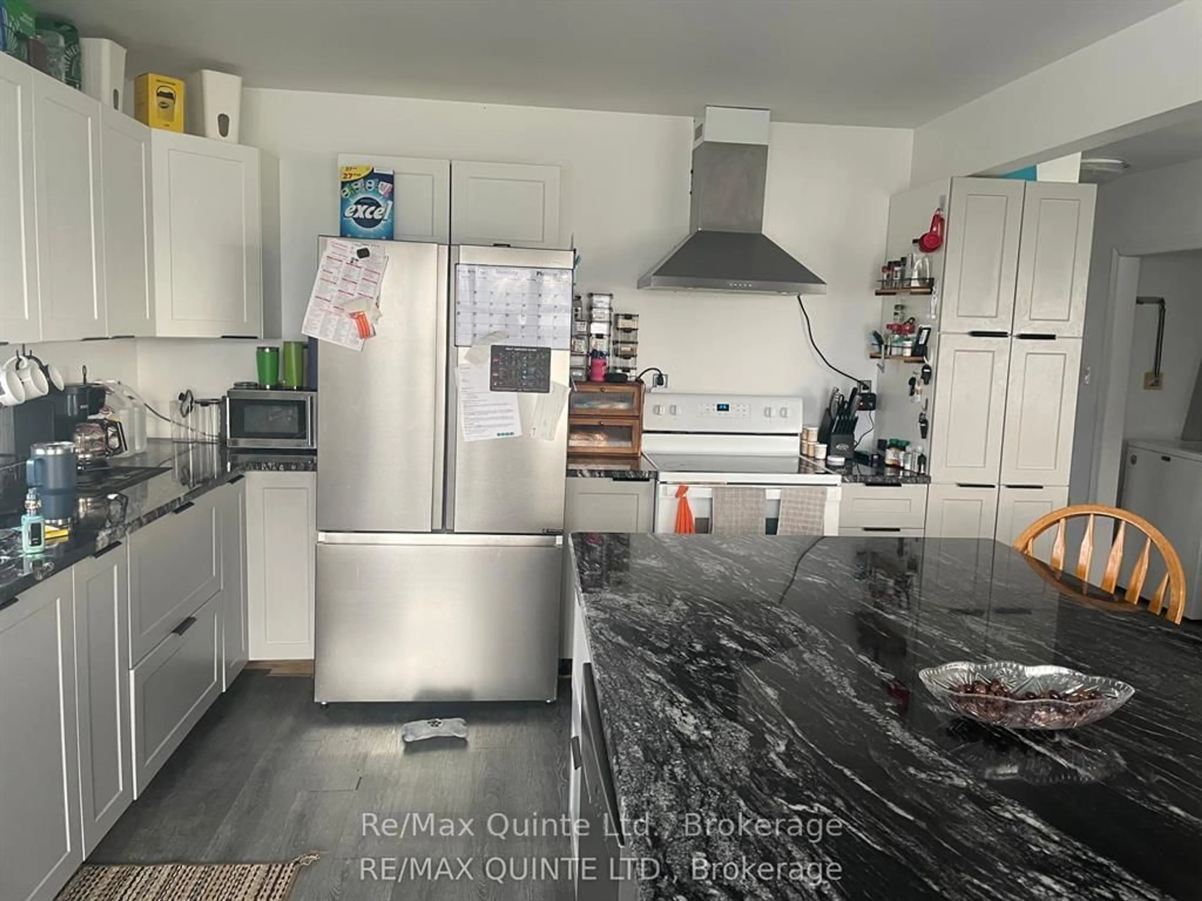 Standard kitchen, unknown for 27 First Ave, Quinte West Ontario K8V 5M6