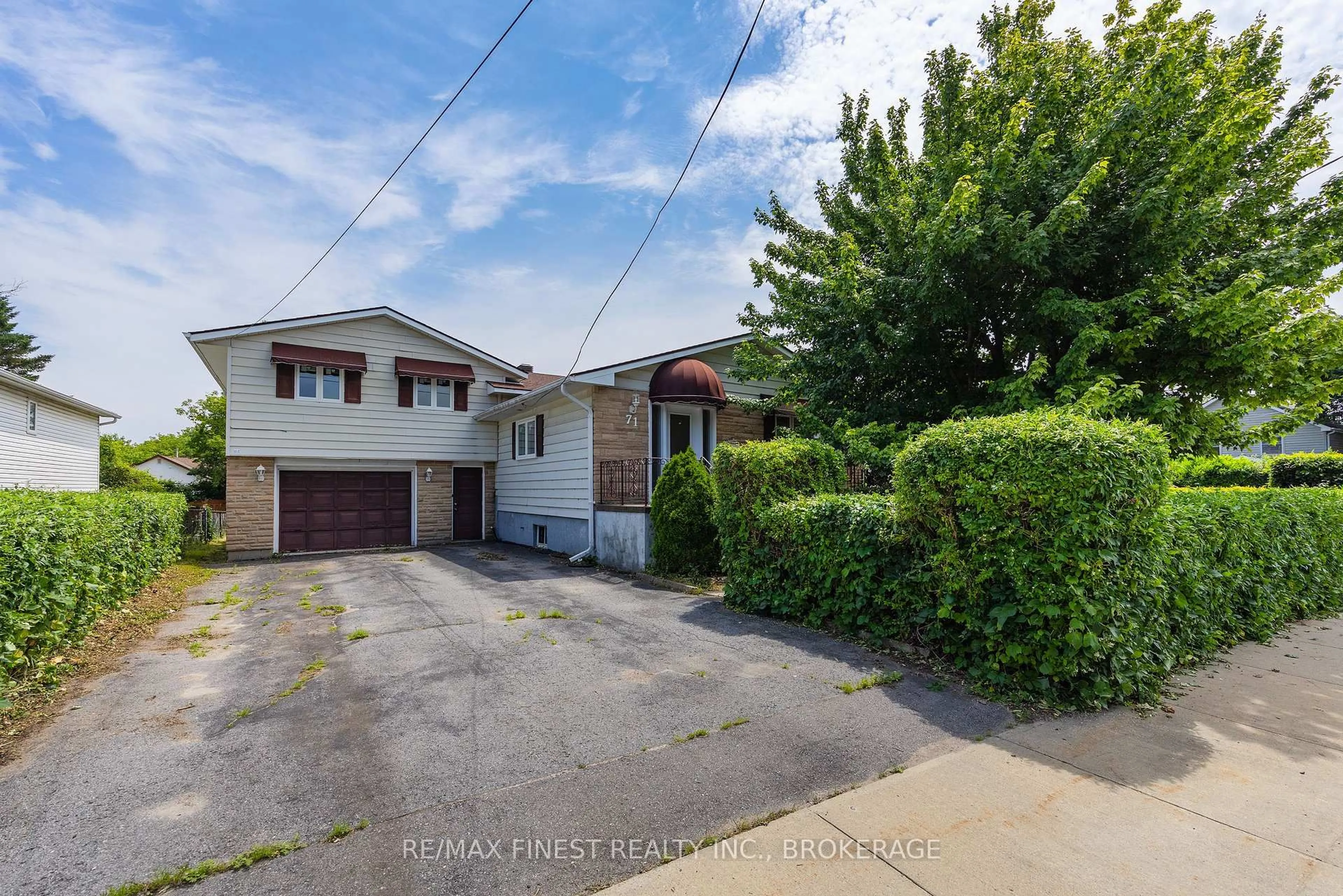 A pic from outside/outdoor area/front of a property/back of a property/a pic from drone, street for 71 Cartwright St, Kingston Ontario K7M 1P6