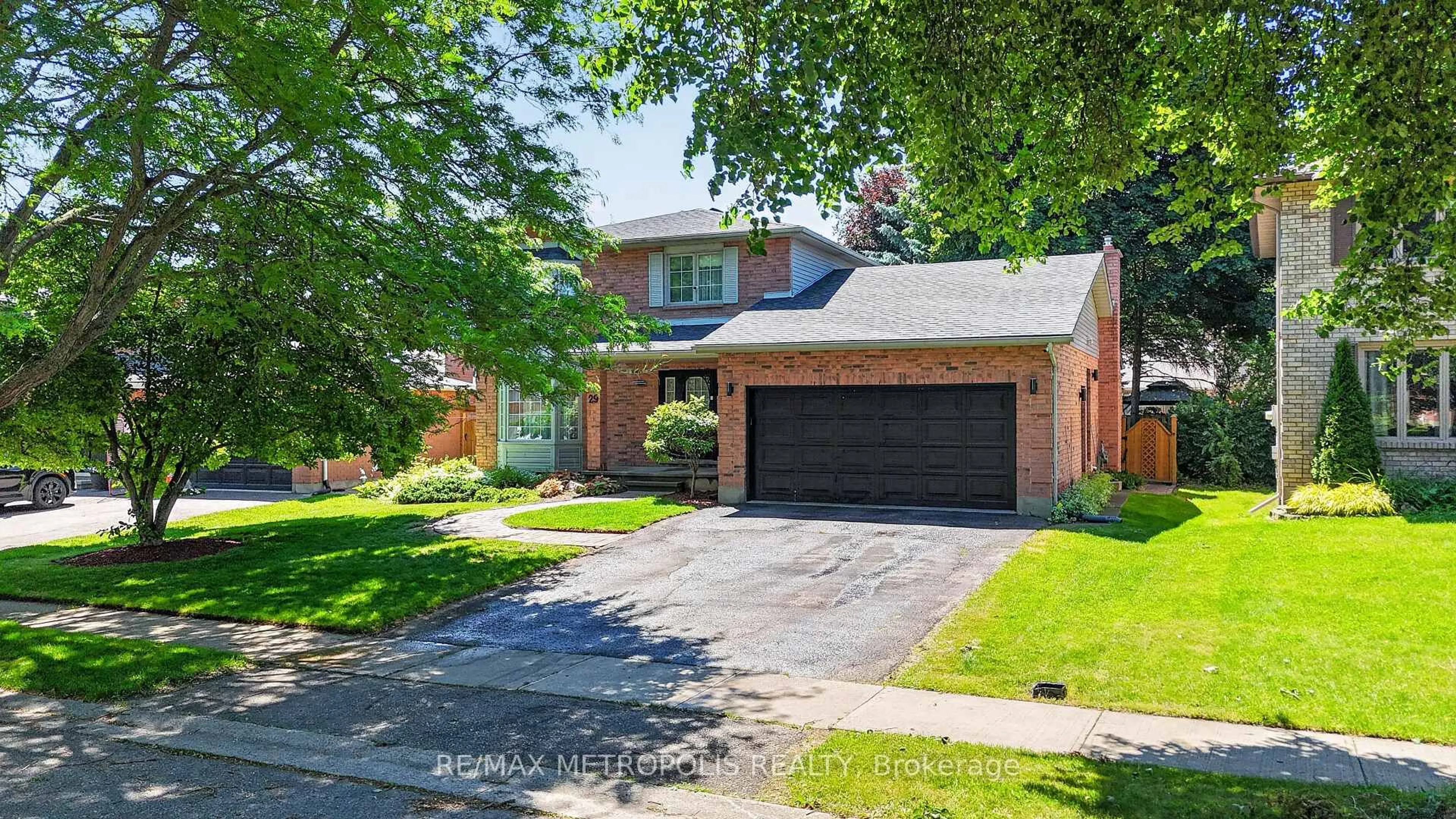 Home with brick exterior material, street for 29 Winter Way, Brantford Ontario N3T 6G3