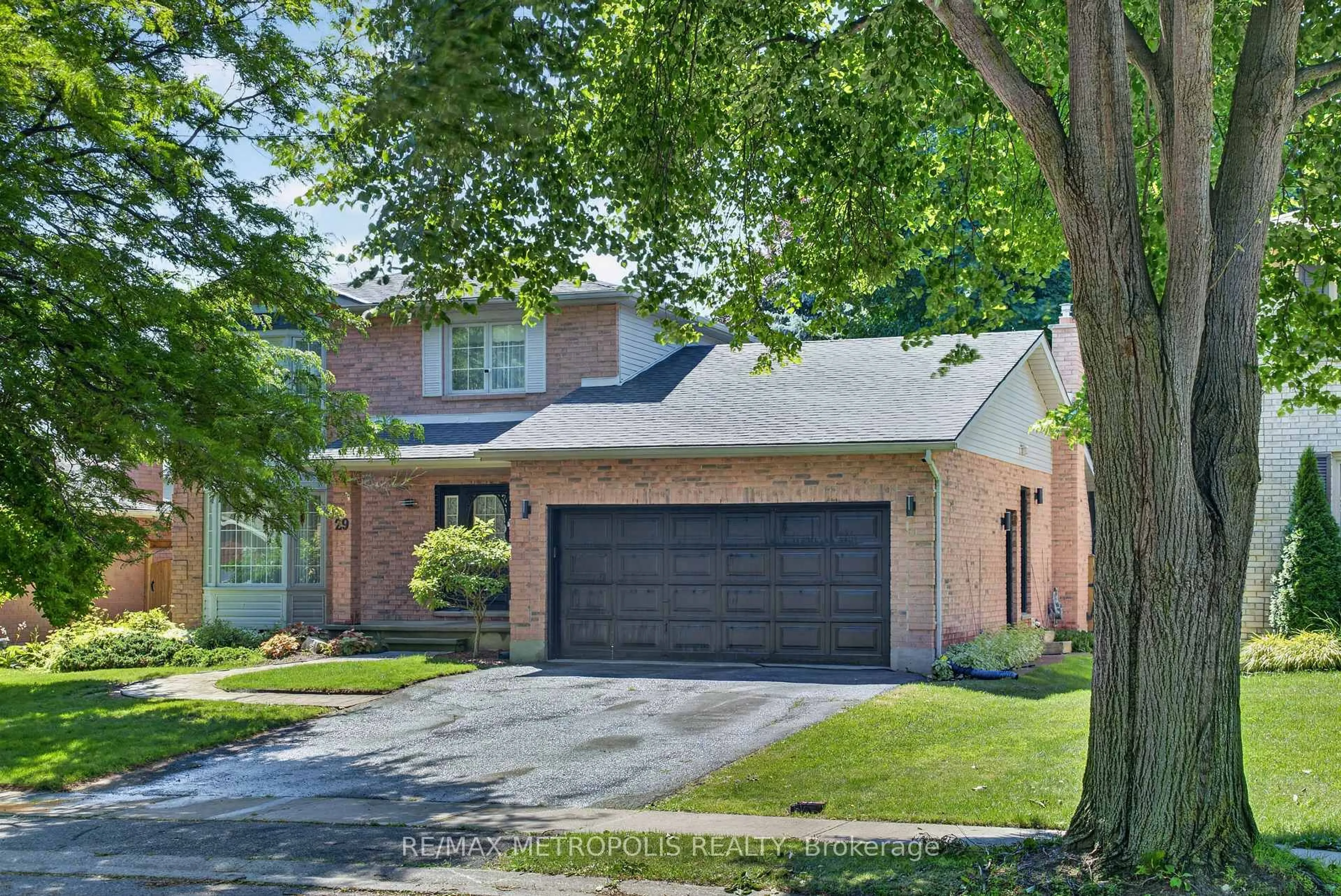 Home with brick exterior material, street for 29 Winter Way, Brantford Ontario N3T 6G3