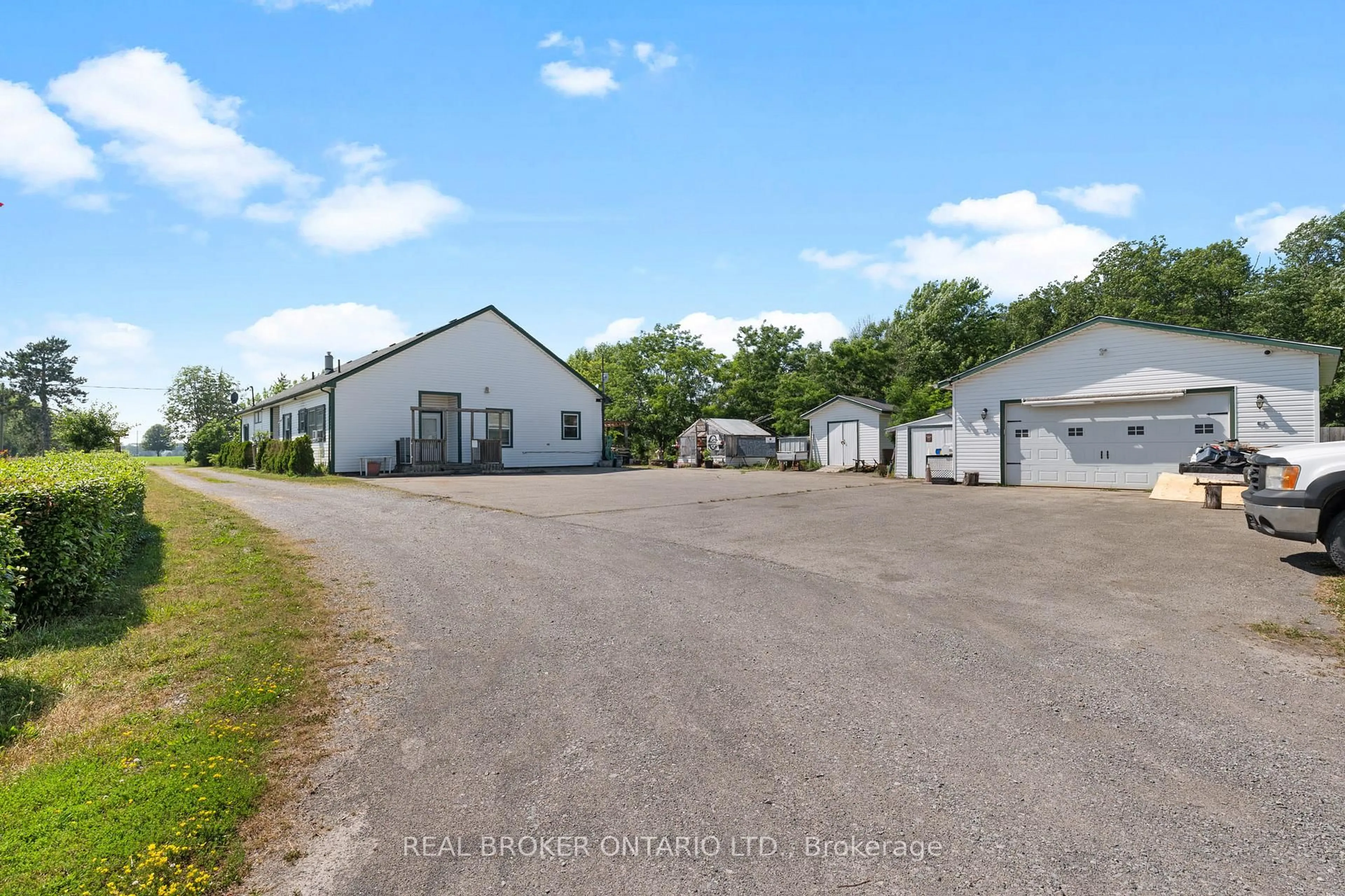 A pic from outside/outdoor area/front of a property/back of a property/a pic from drone, street for 11992 Concession 1 Rd, Wainfleet Ontario L0S 1V0
