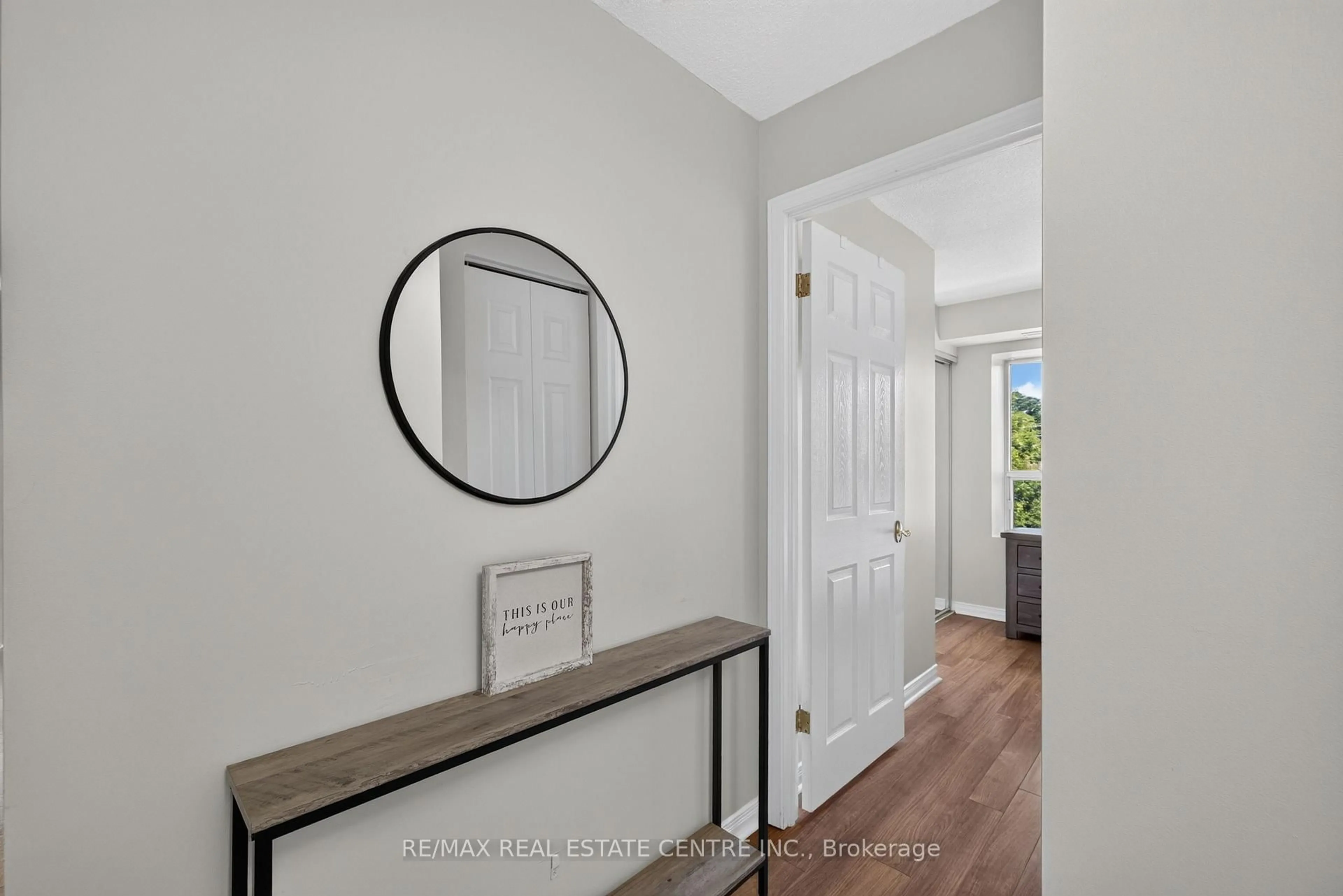 Indoor entryway for 281 Bristol St #602, Guelph Ontario N1H 8J3