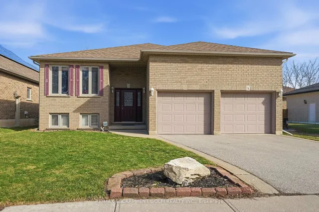 9 Pace Ave, Brantford 3
