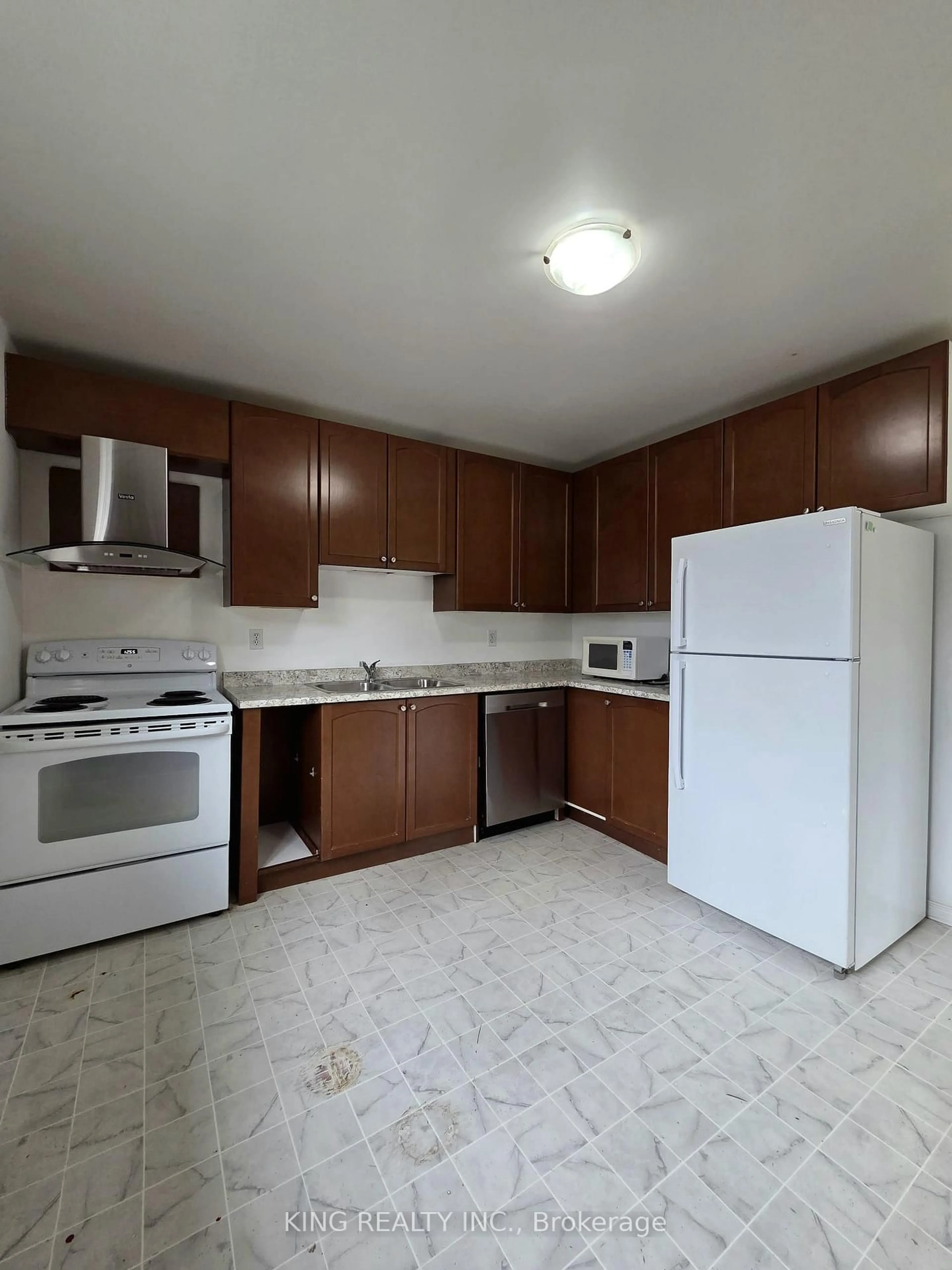 Standard kitchen, unknown for 322 FLEMING Dr, London East Ontario N5V 4Y6