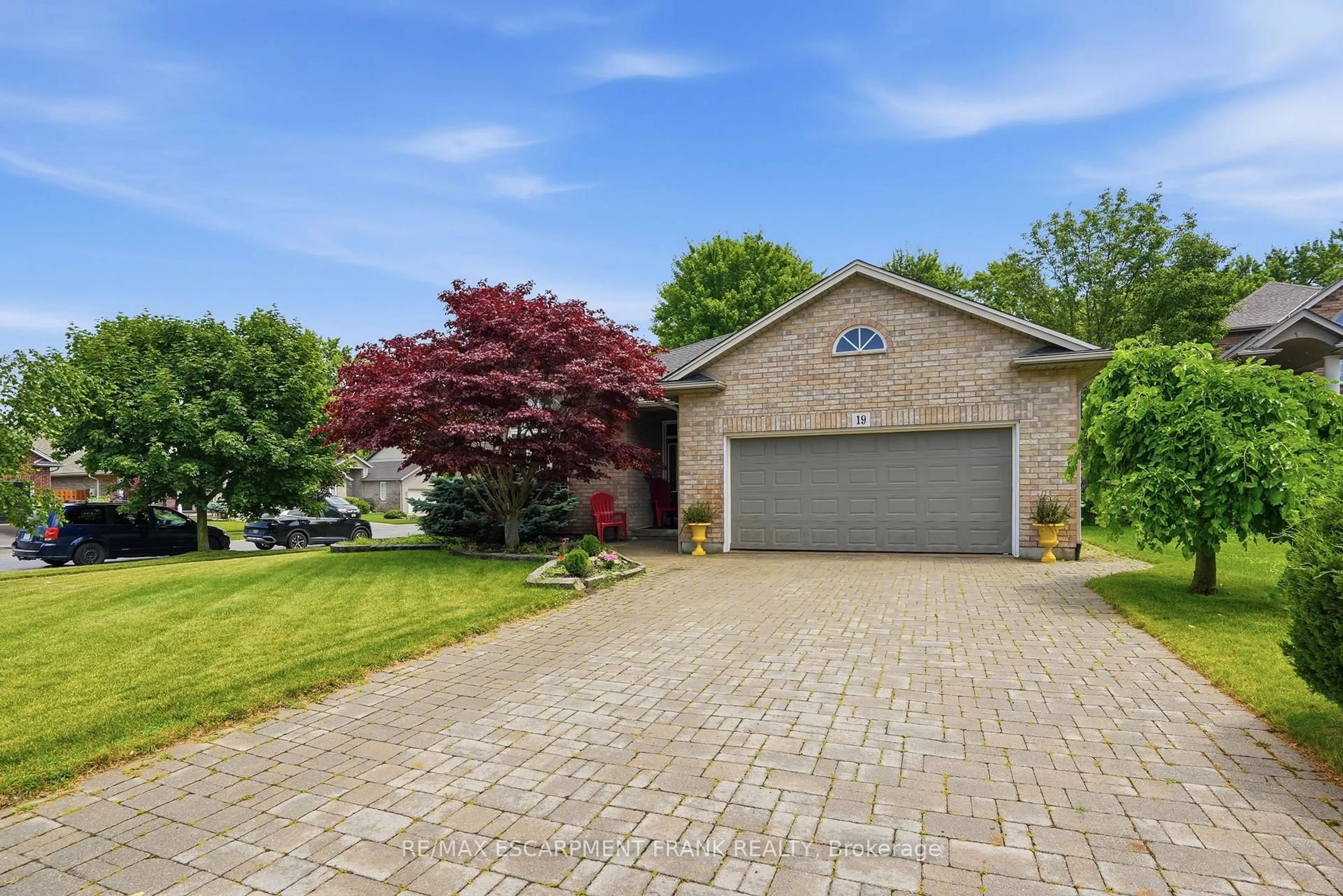 Unknown for 19 Green Pointe Dr, Welland Ontario L3C 6Y2