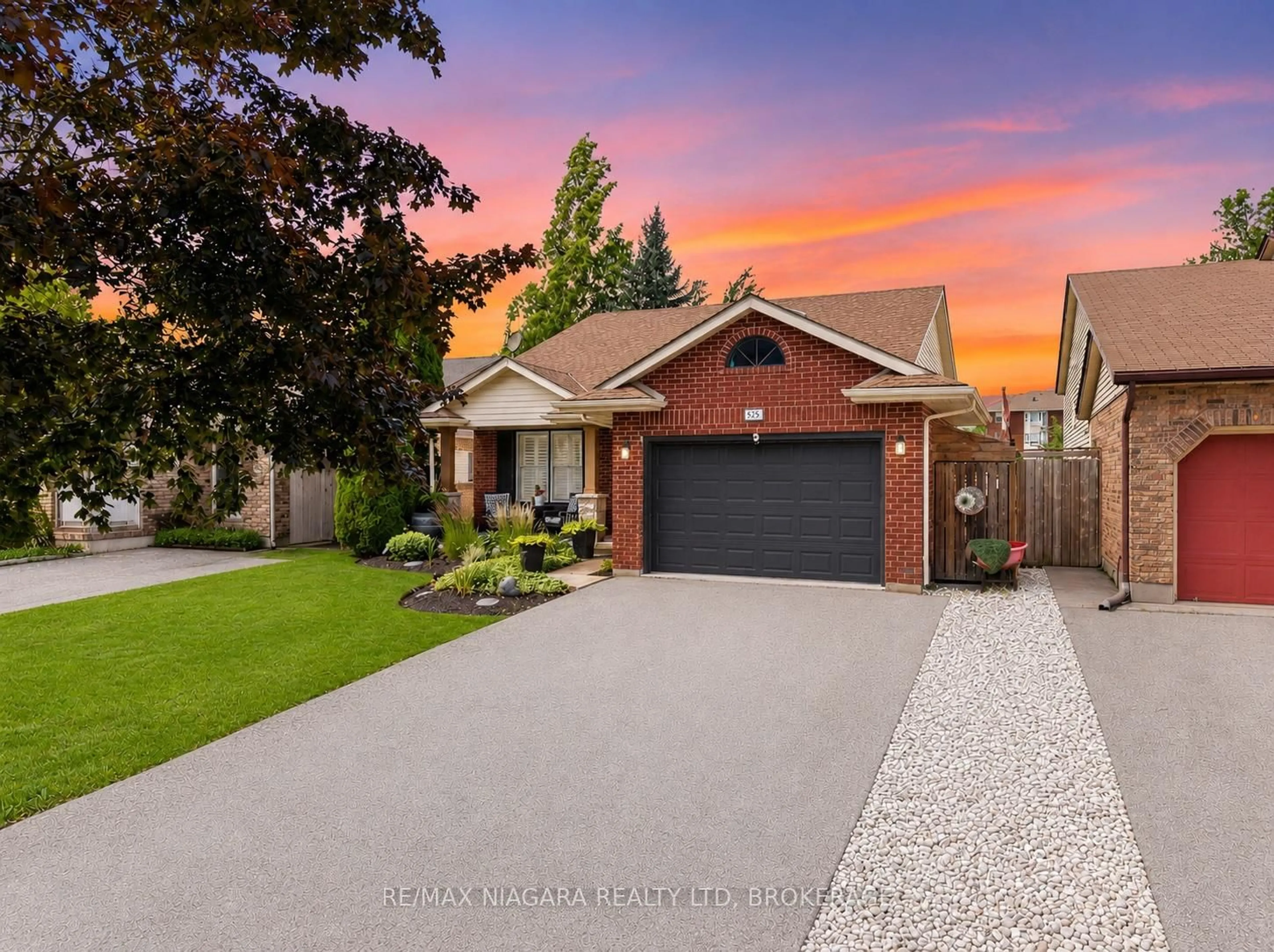 Home with brick exterior material, street for 5991 ANDREA Dr, Niagara Falls Ontario L2H 2Z9
