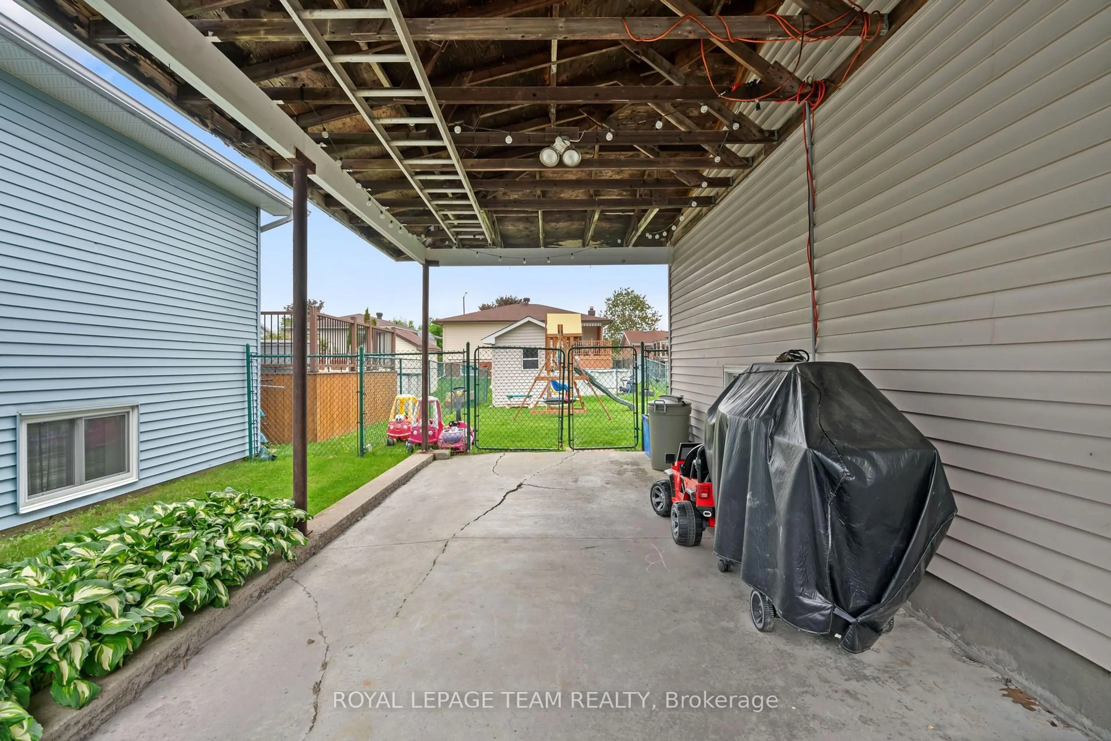 Patio, street for 1728 Branch Dr, Cornwall Ontario K6J 5S9