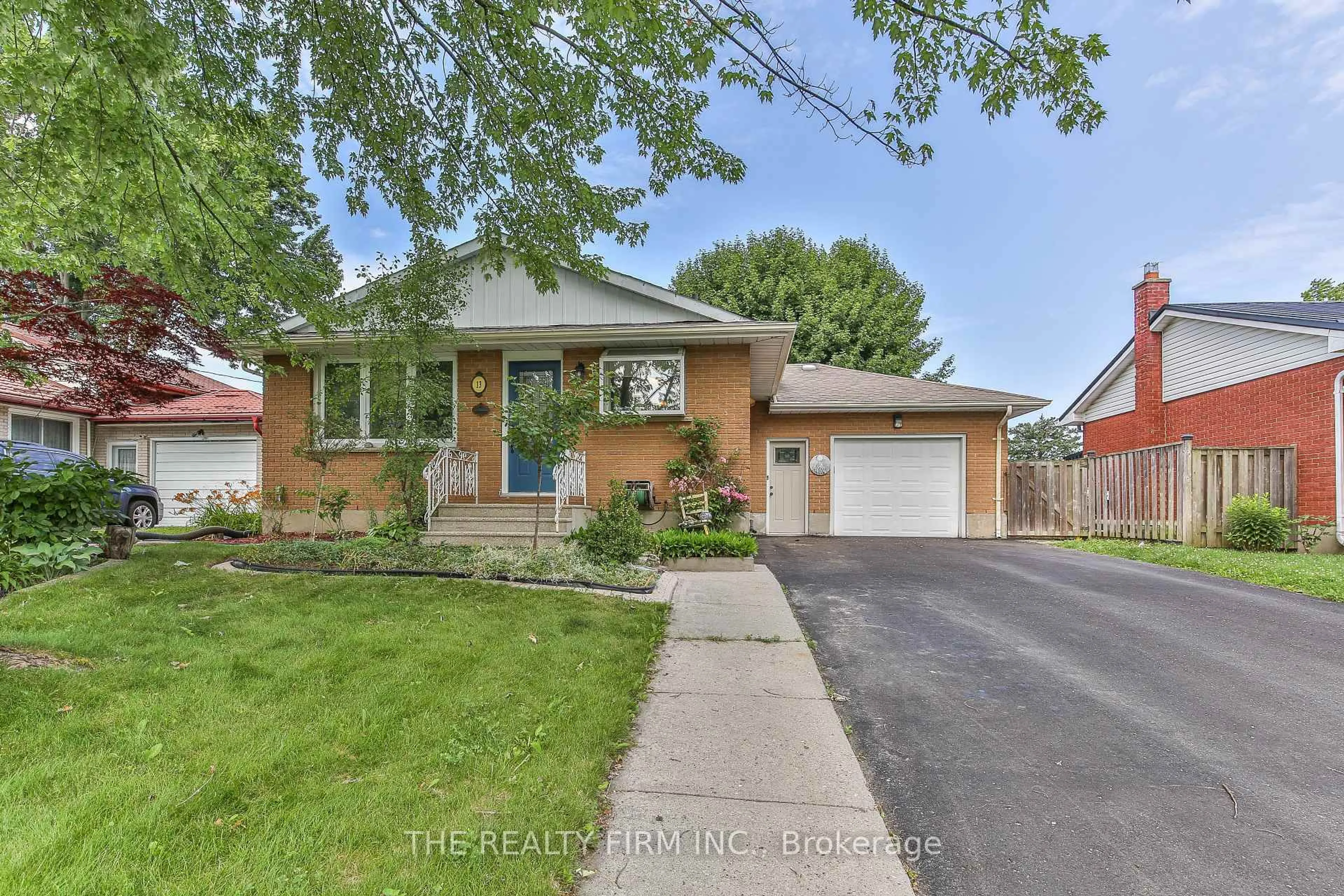Home with brick exterior material, street for 13 Vanbuskirk Dr, St. Thomas Ontario N5R 4Z1