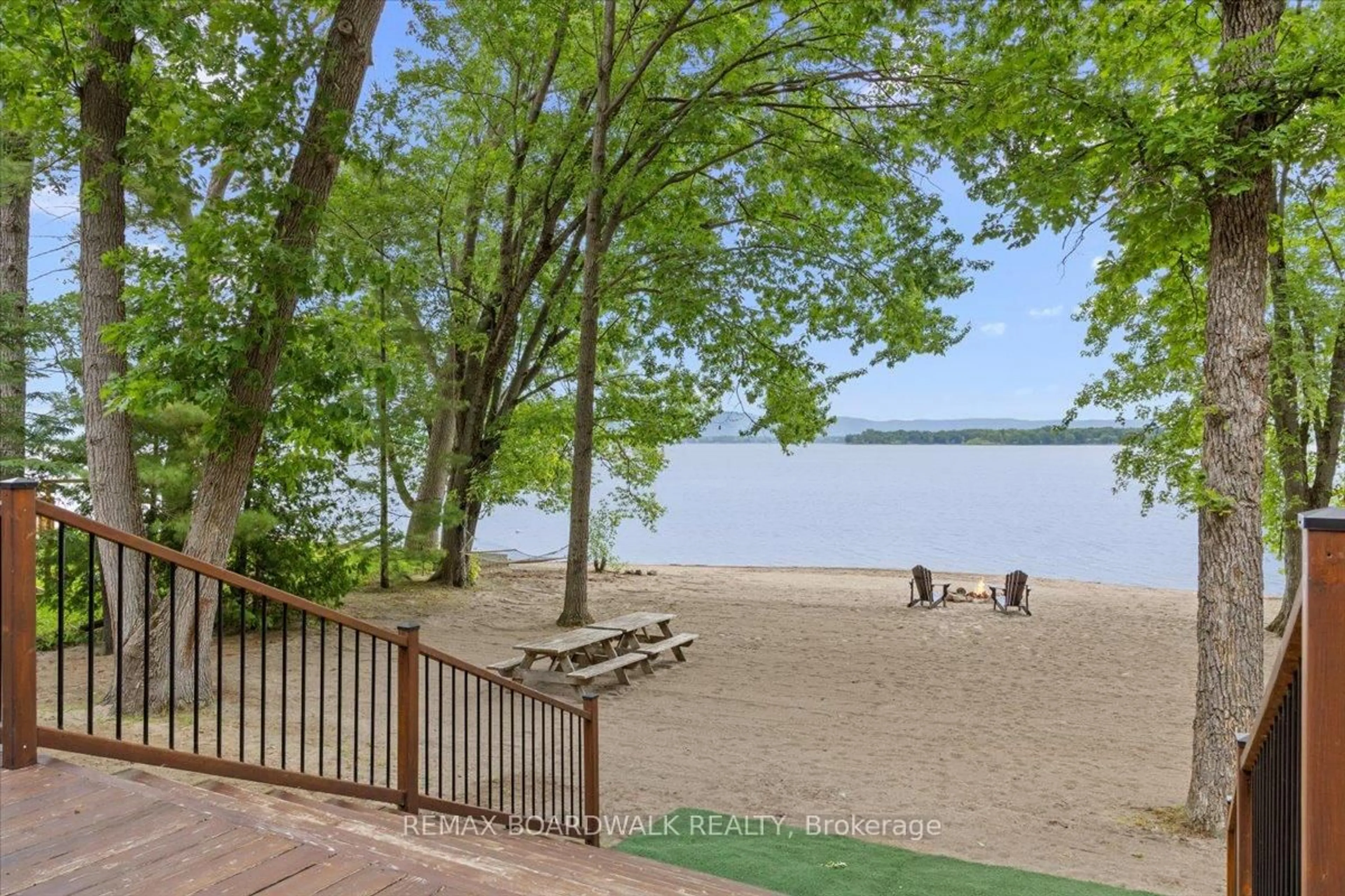 Patio, water/lake/river/ocean view for 178 Baillie Ave, Ottawa Ontario K0A 3M0
