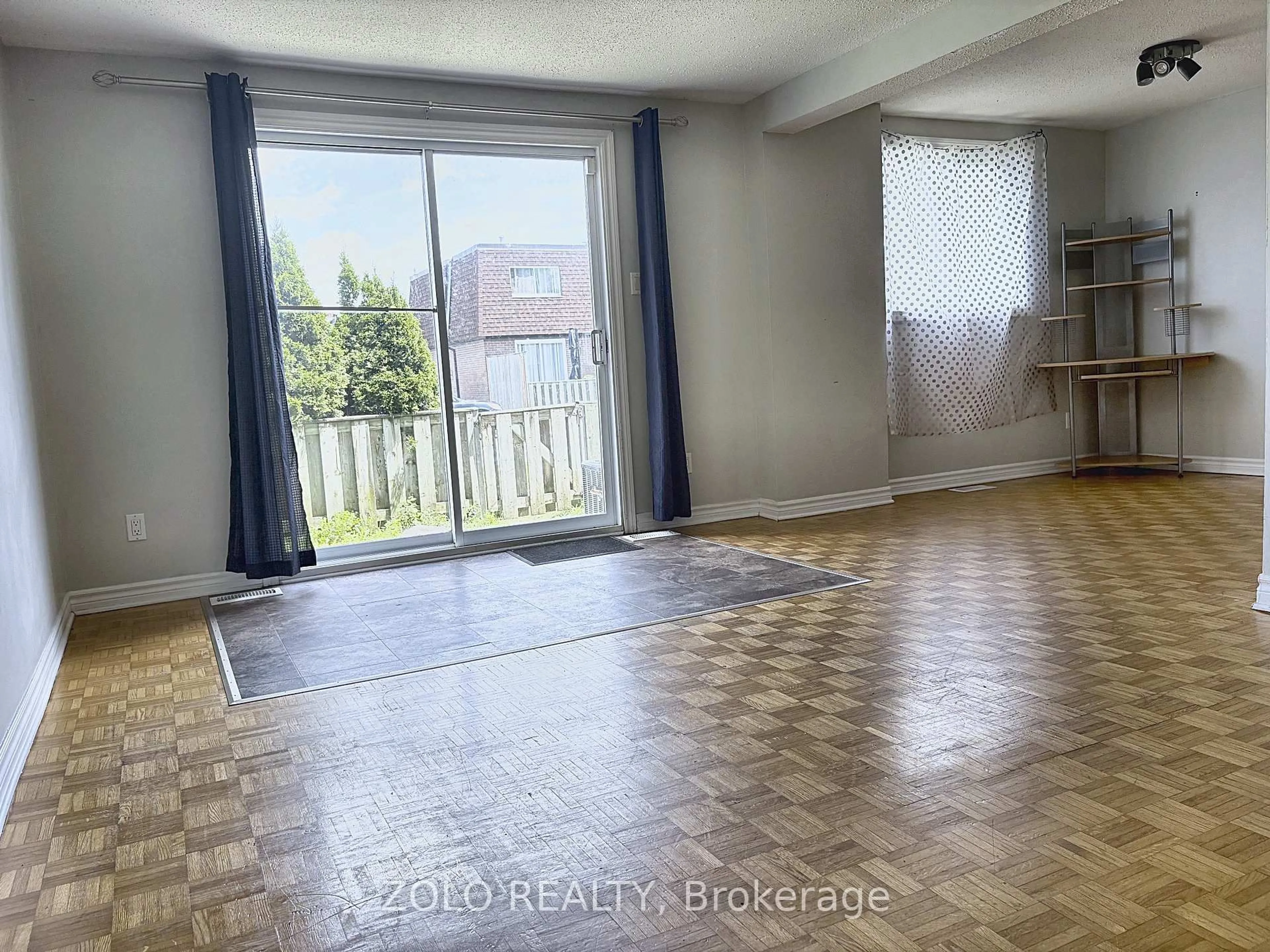 A pic of a room for 241 Ridgepark Private #59, Ottawa Ontario K2G 1H1
