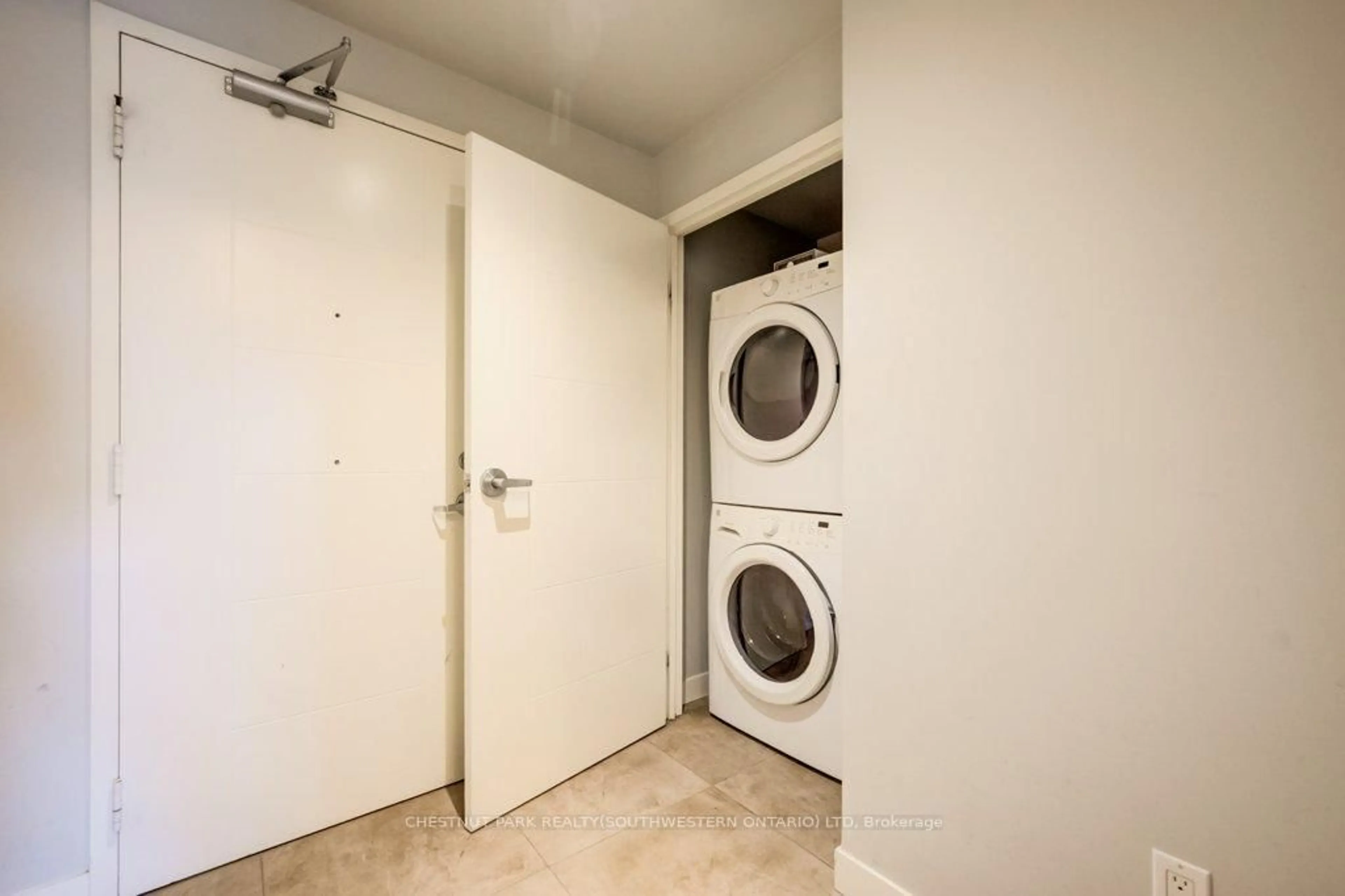 Laundry room for 62 Balsam St #B601, Waterloo Ontario N2L 3H2